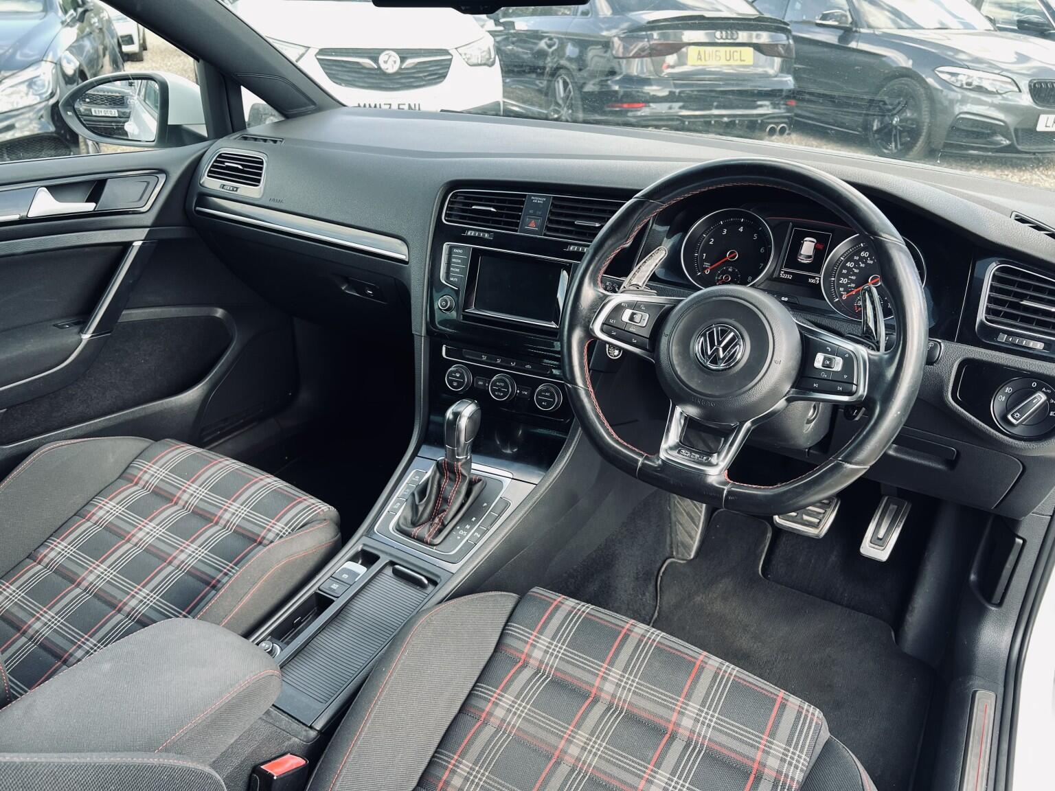 Volkswagen Golf view 15