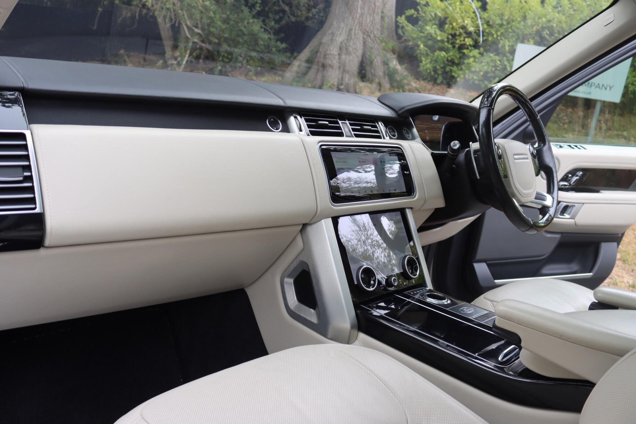 Land Rover Range Rover view 6