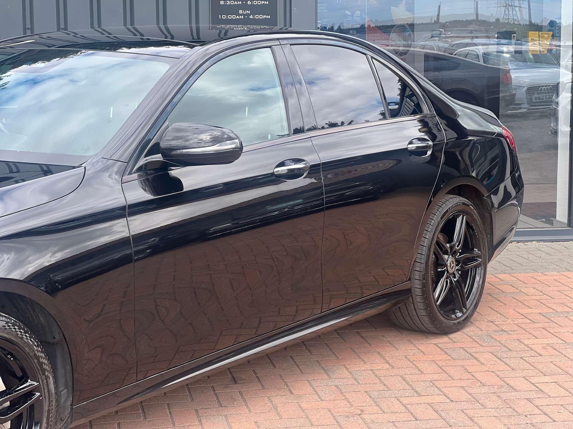 Mercedes-Benz E-Class view 3