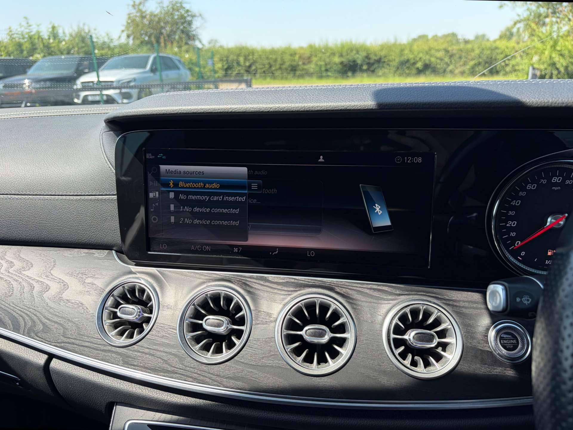 Mercedes-Benz E Class view 47