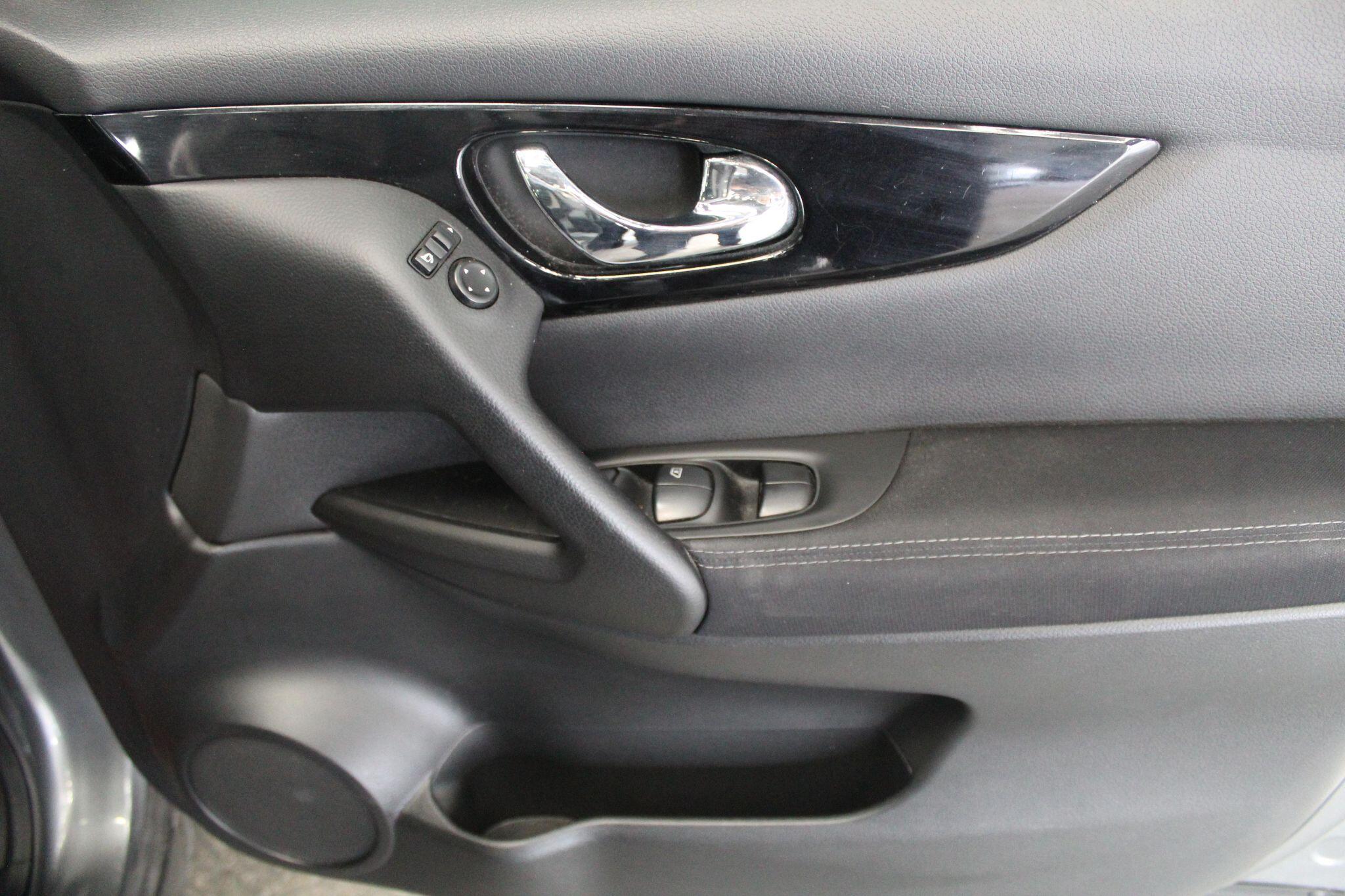 Nissan Qashqai view 48