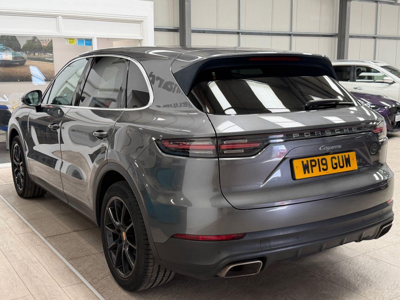 Porsche Cayenne view 23