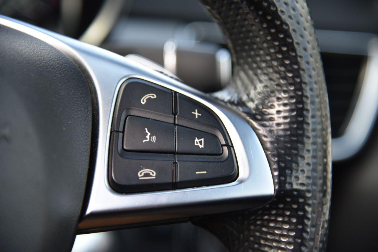 Mercedes-Benz Gle view 33