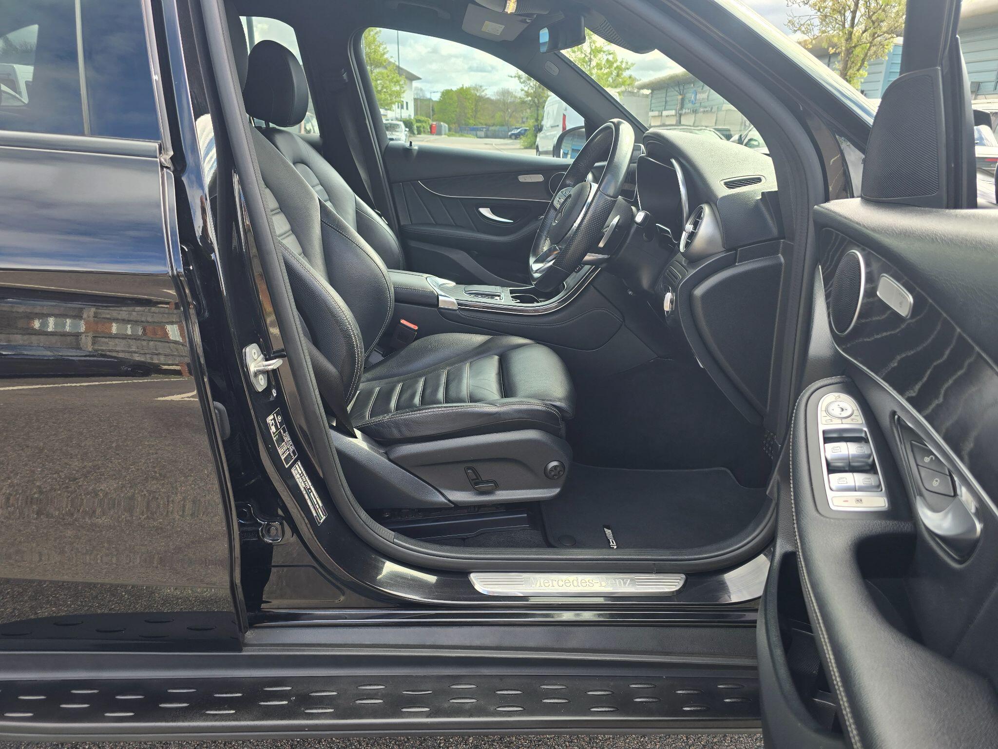 Mercedes-Benz GLC view 25