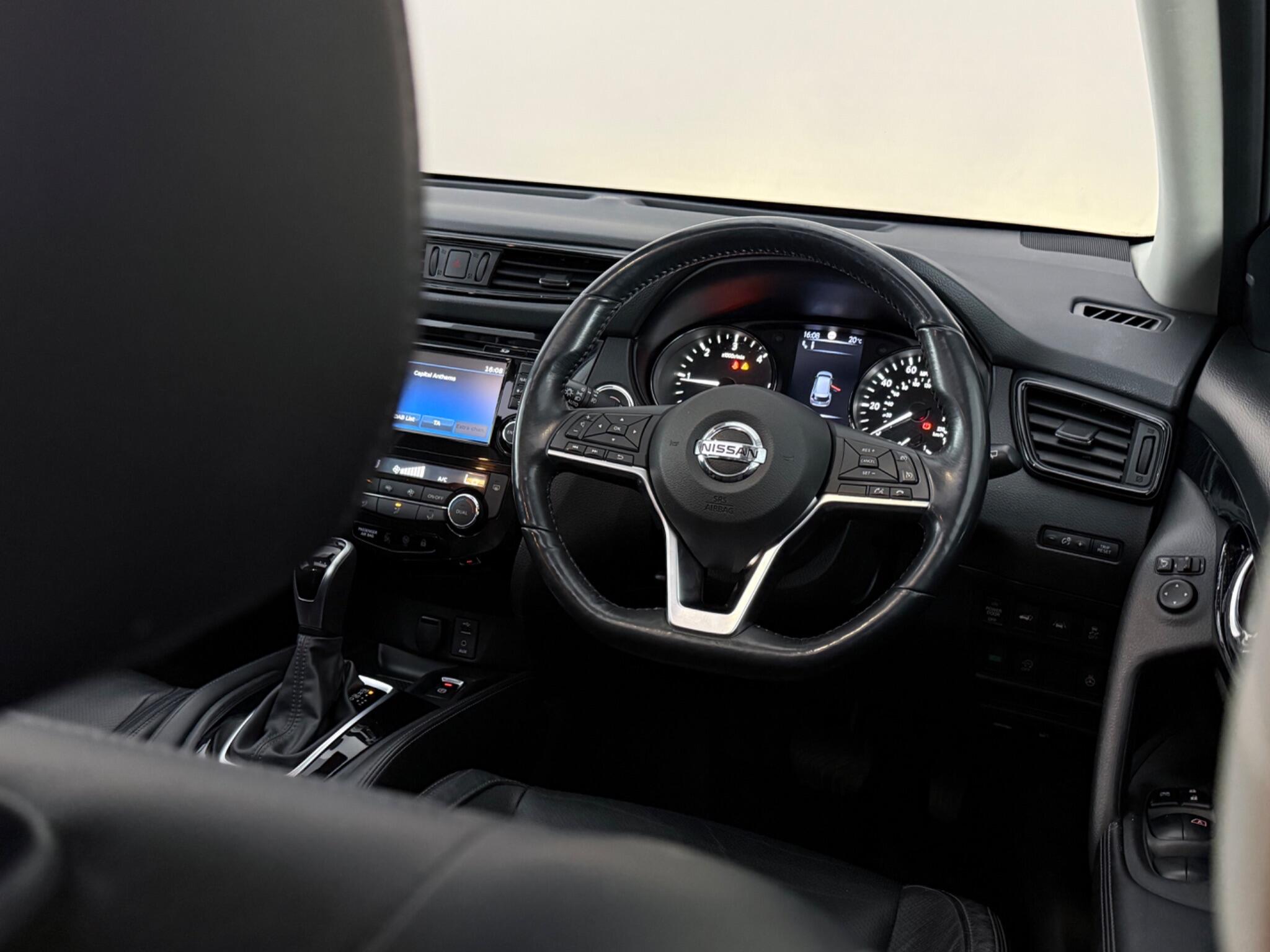 Nissan X-Trail view 14
