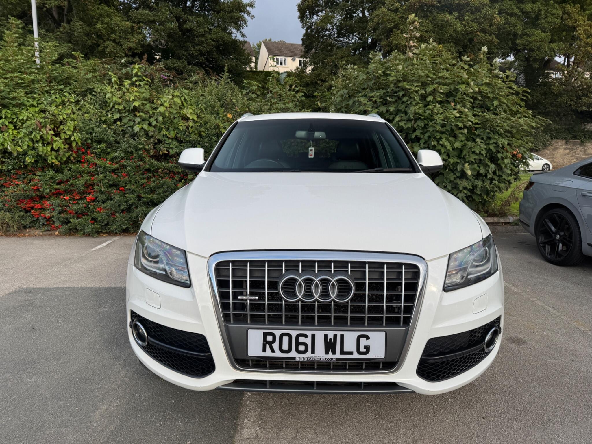 Audi Q5 view 2