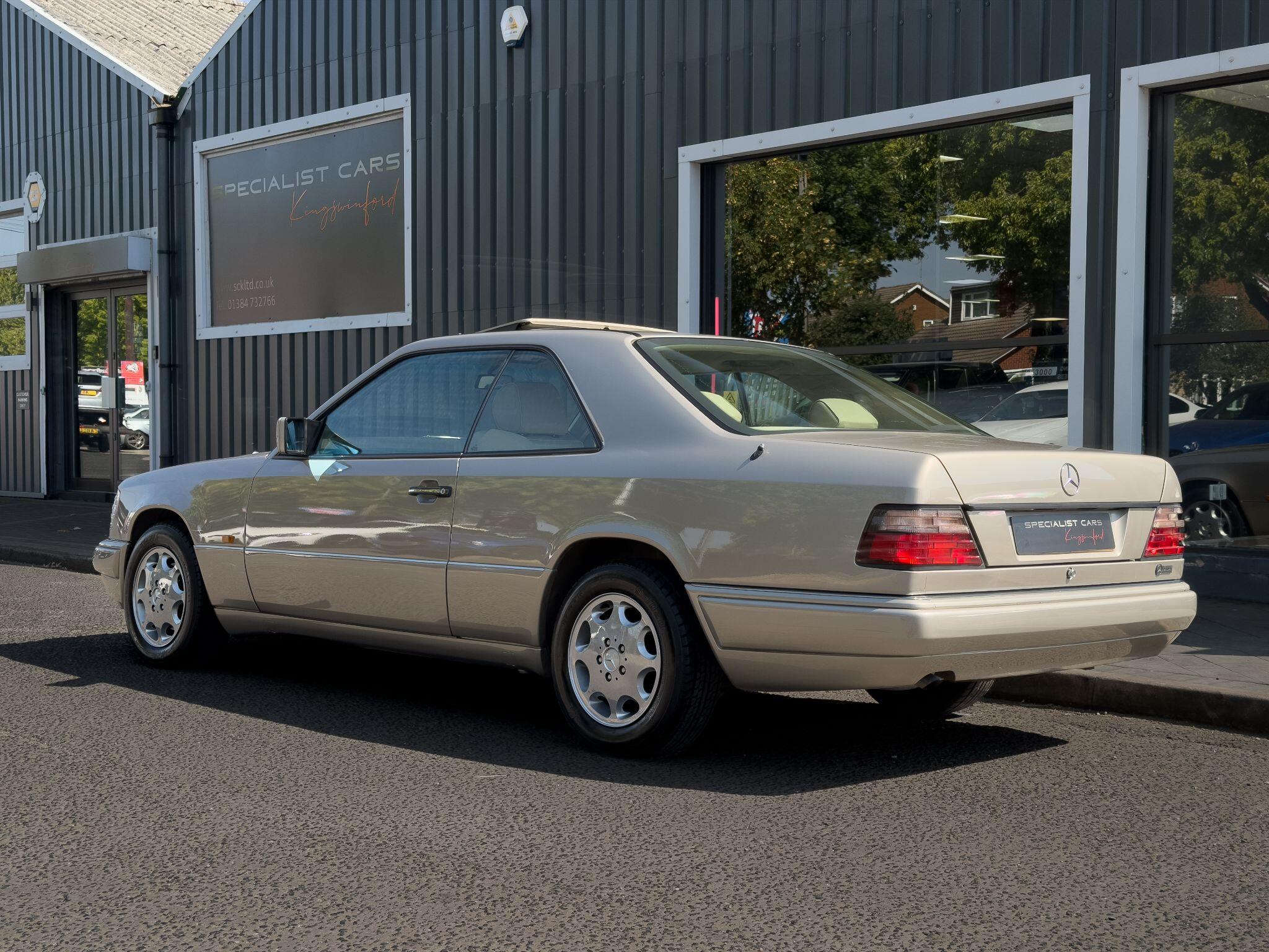 Mercedes-Benz E Class view 2