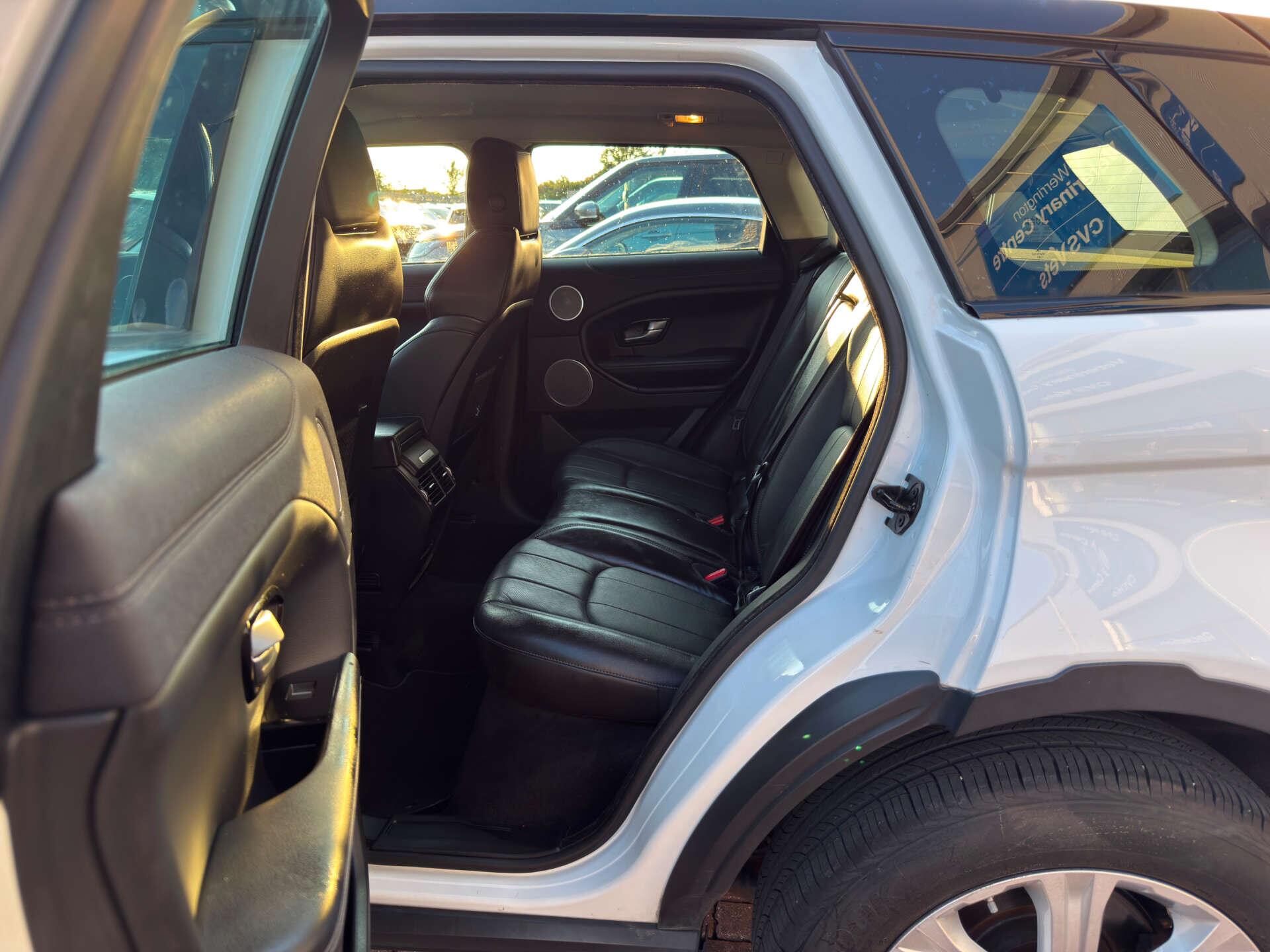 Land Rover Range Rover Evoque view 44
