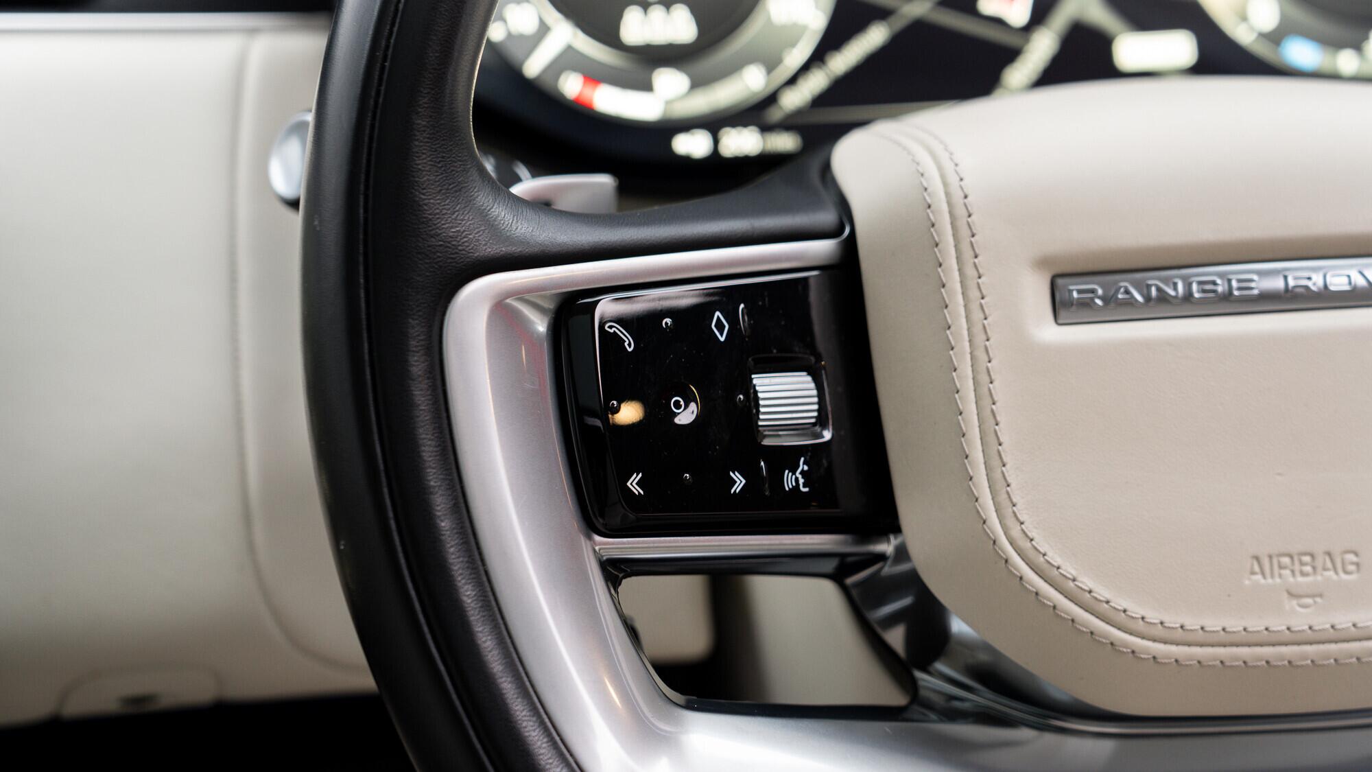 Land Rover Range Rover view 22