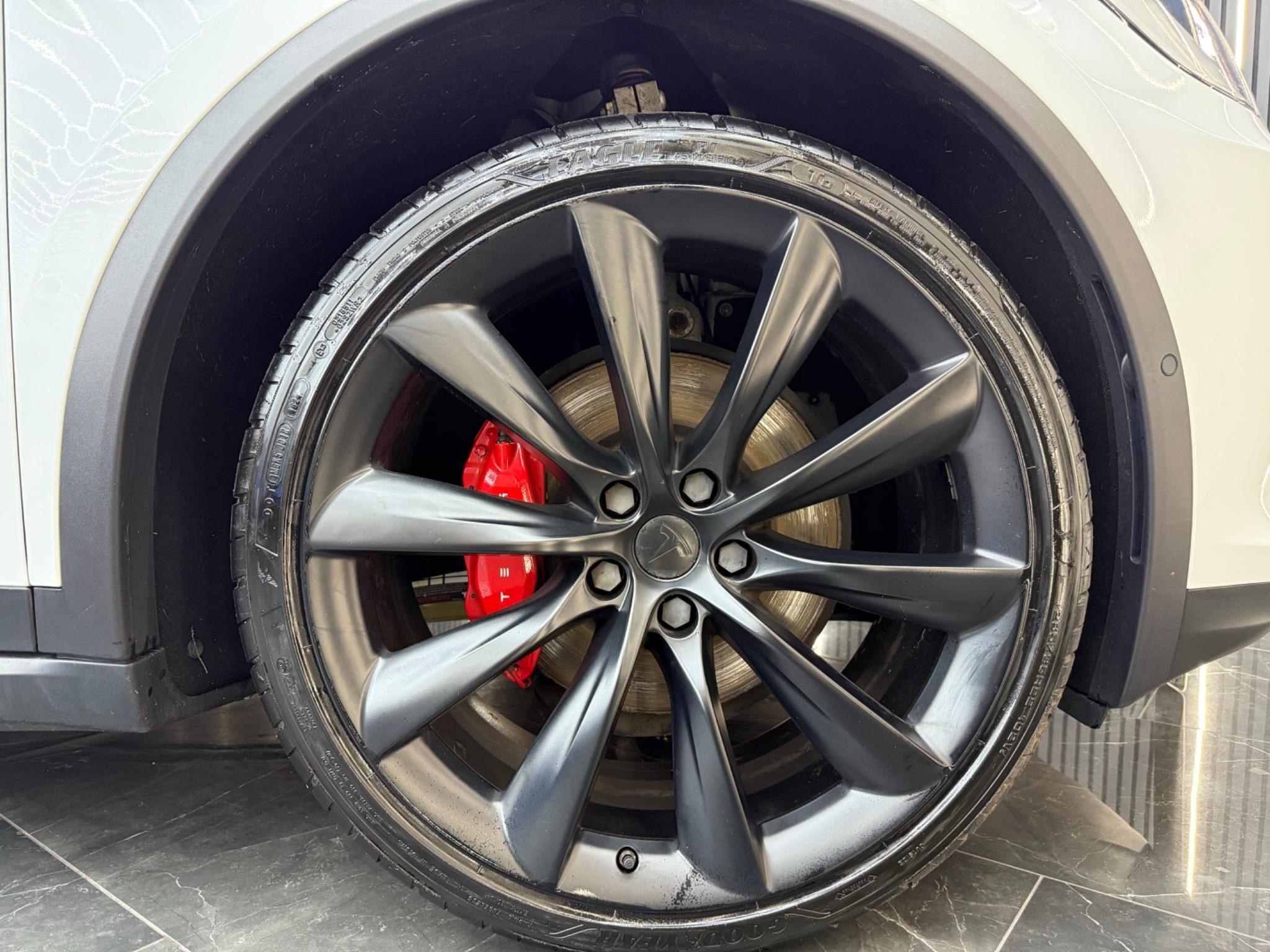 Tesla Model X view 45