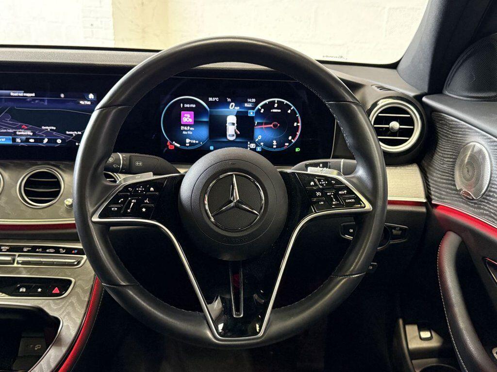 Mercedes-Benz E Class view 34