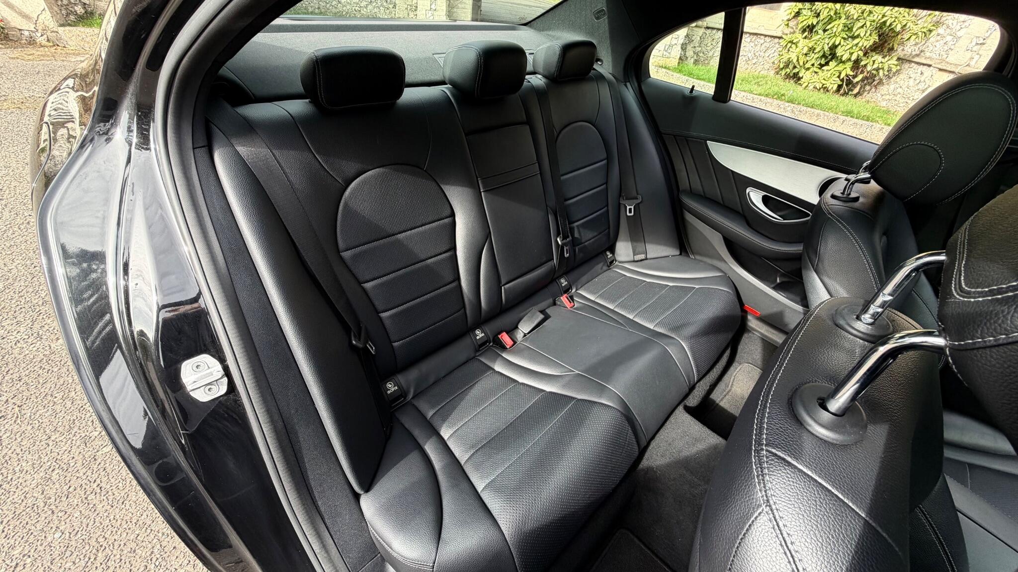 Mercedes-Benz C-Class view 36