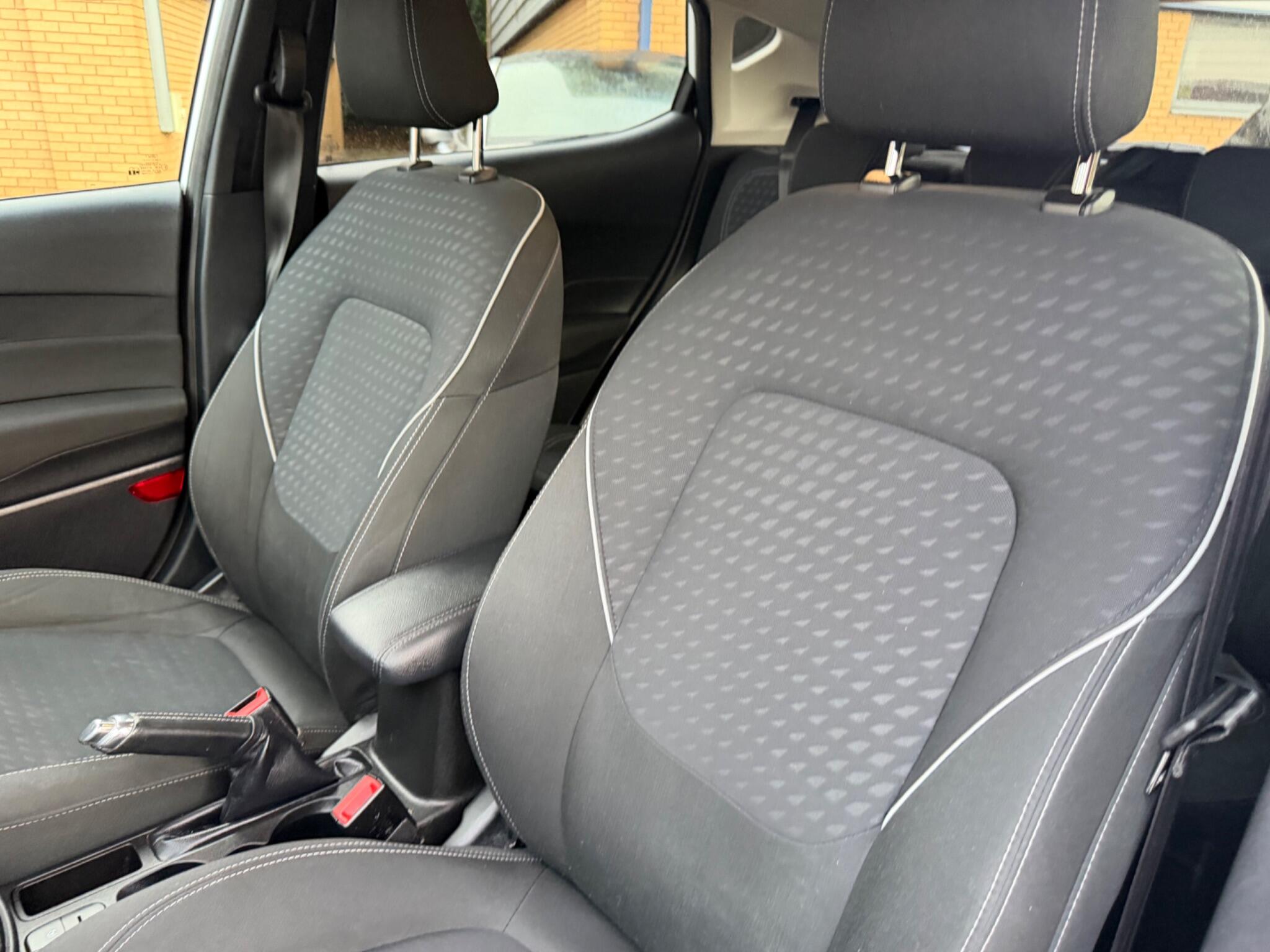 Ford Fiesta view 62