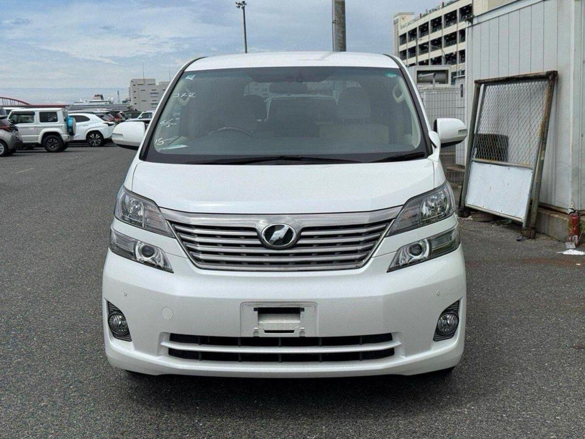 Toyota Vellfire view 8