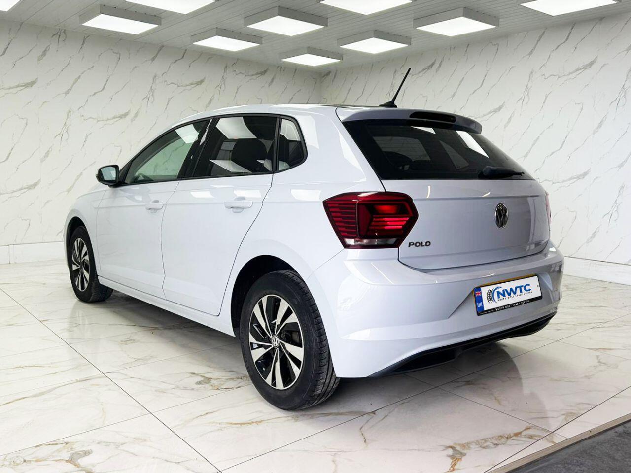 Volkswagen Polo view 8
