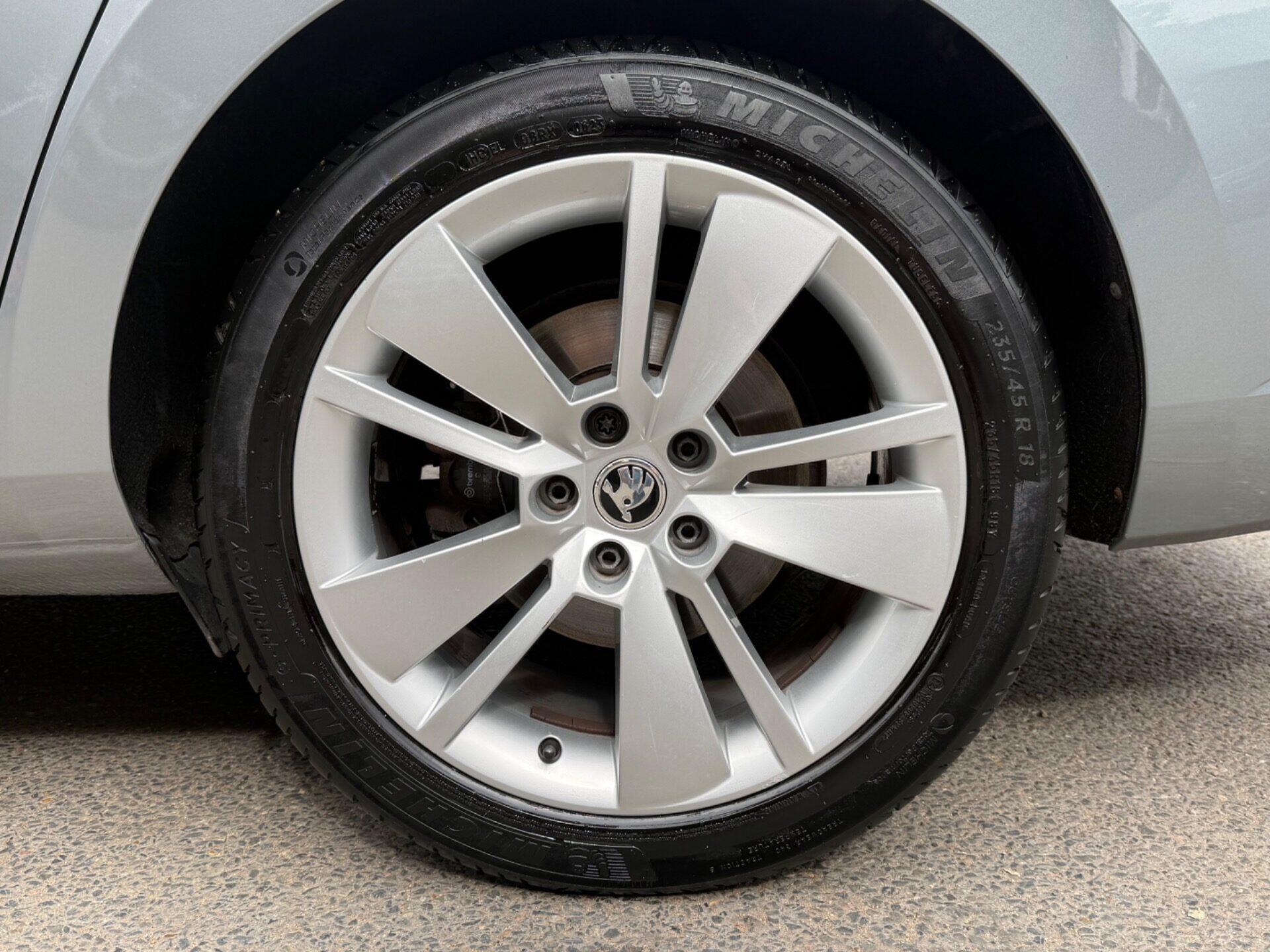 Skoda Superb view 67