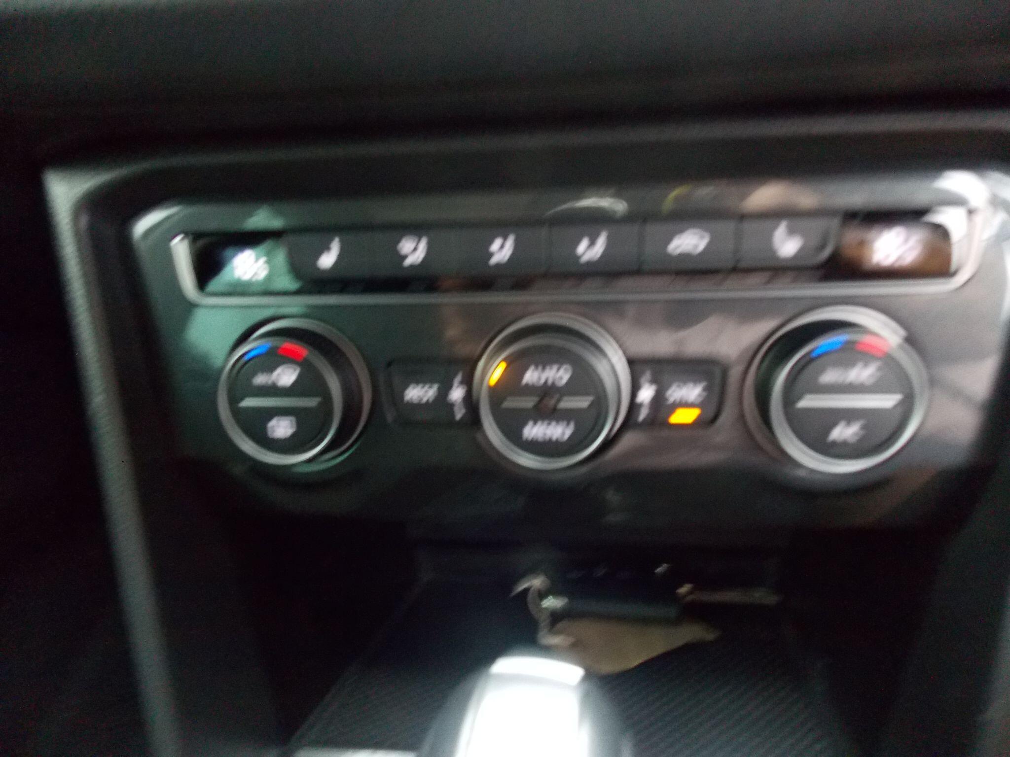 Volkswagen Tiguan view 61