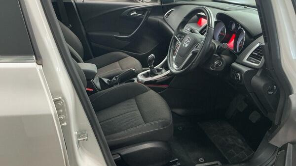 Vauxhall Astra view 11