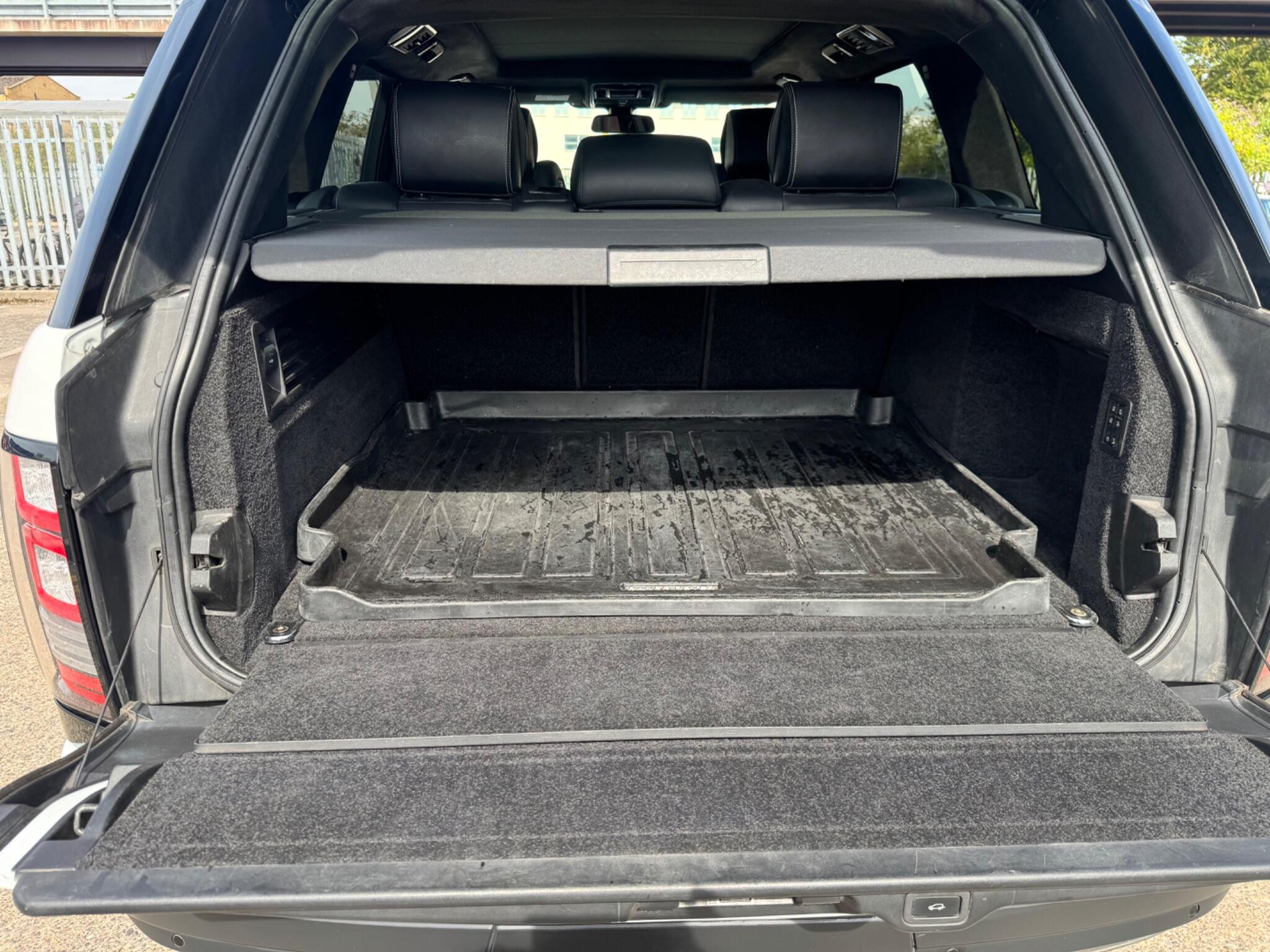 Land Rover Range Rover view 45