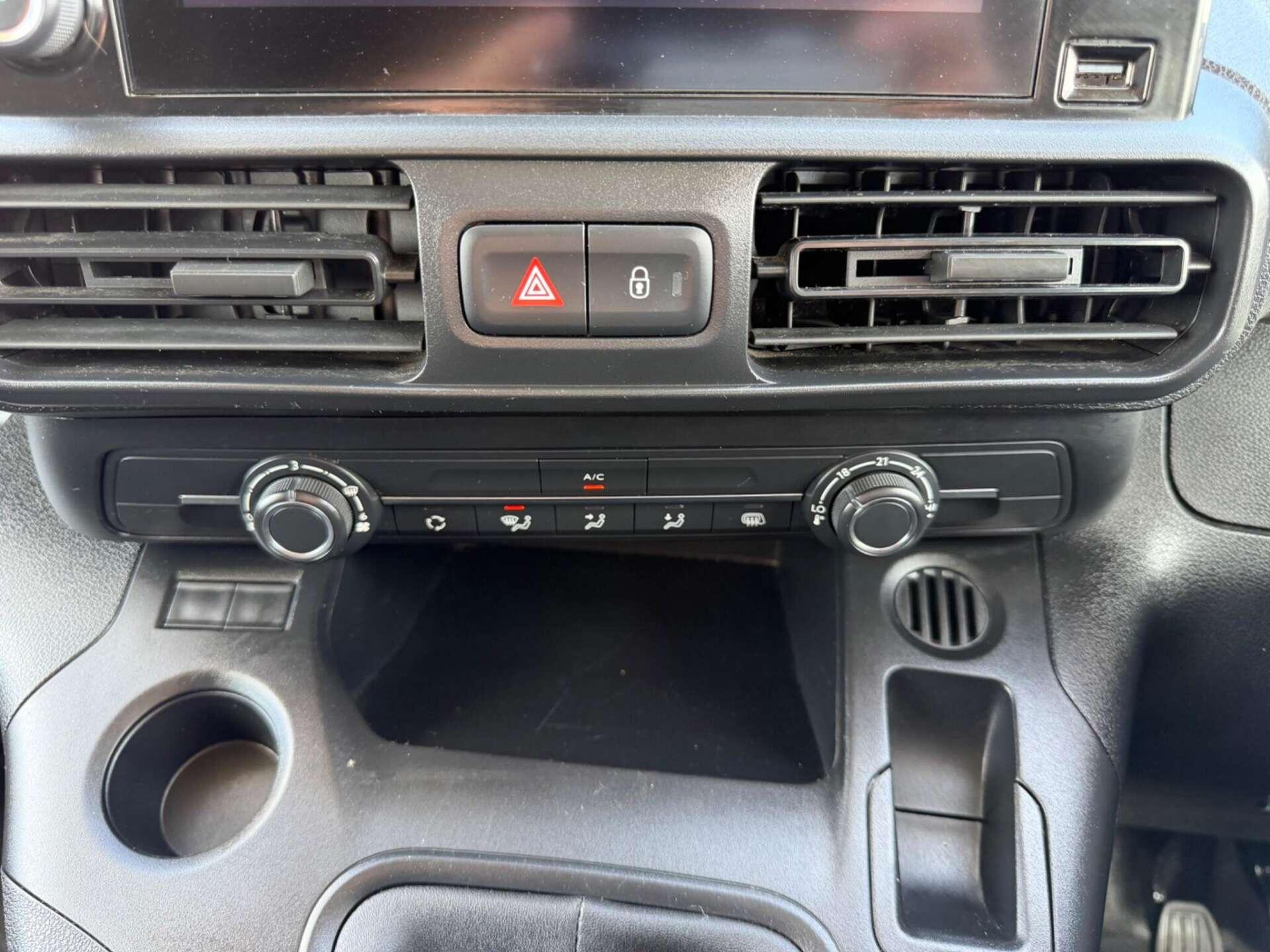Peugeot Partner view 12