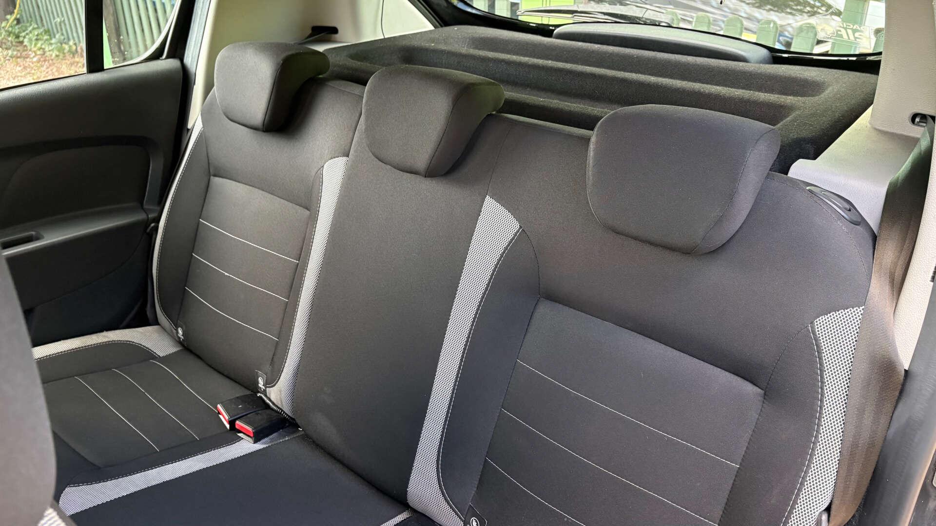 Dacia Sandero view 11