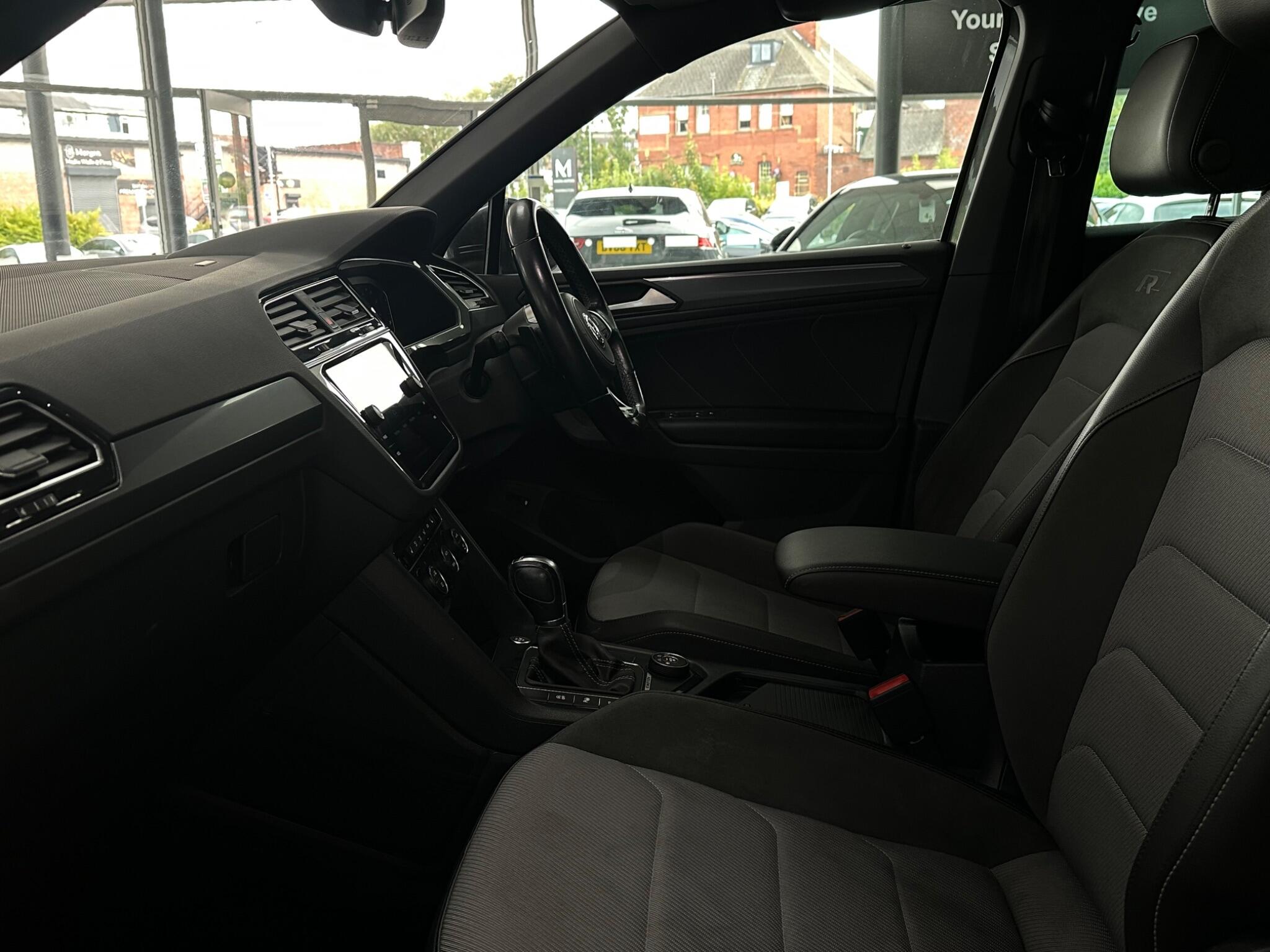 Volkswagen Tiguan view 44