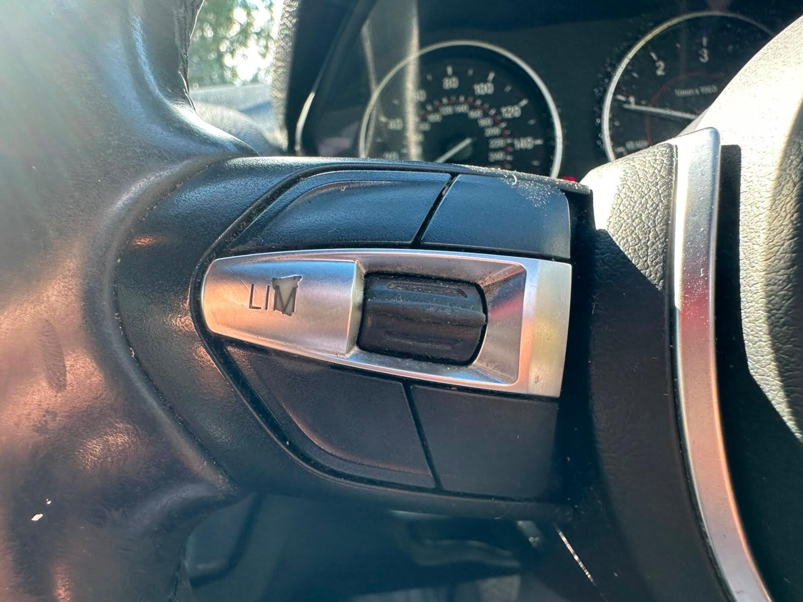 BMW 2 Series view 38