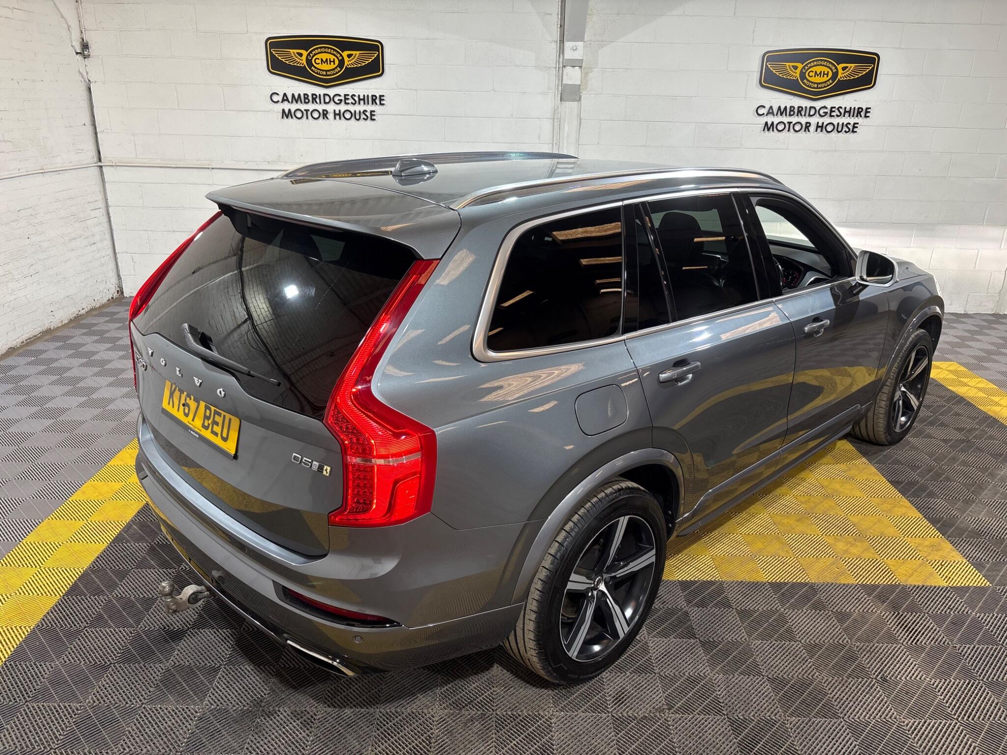 Volvo XC90 view 15