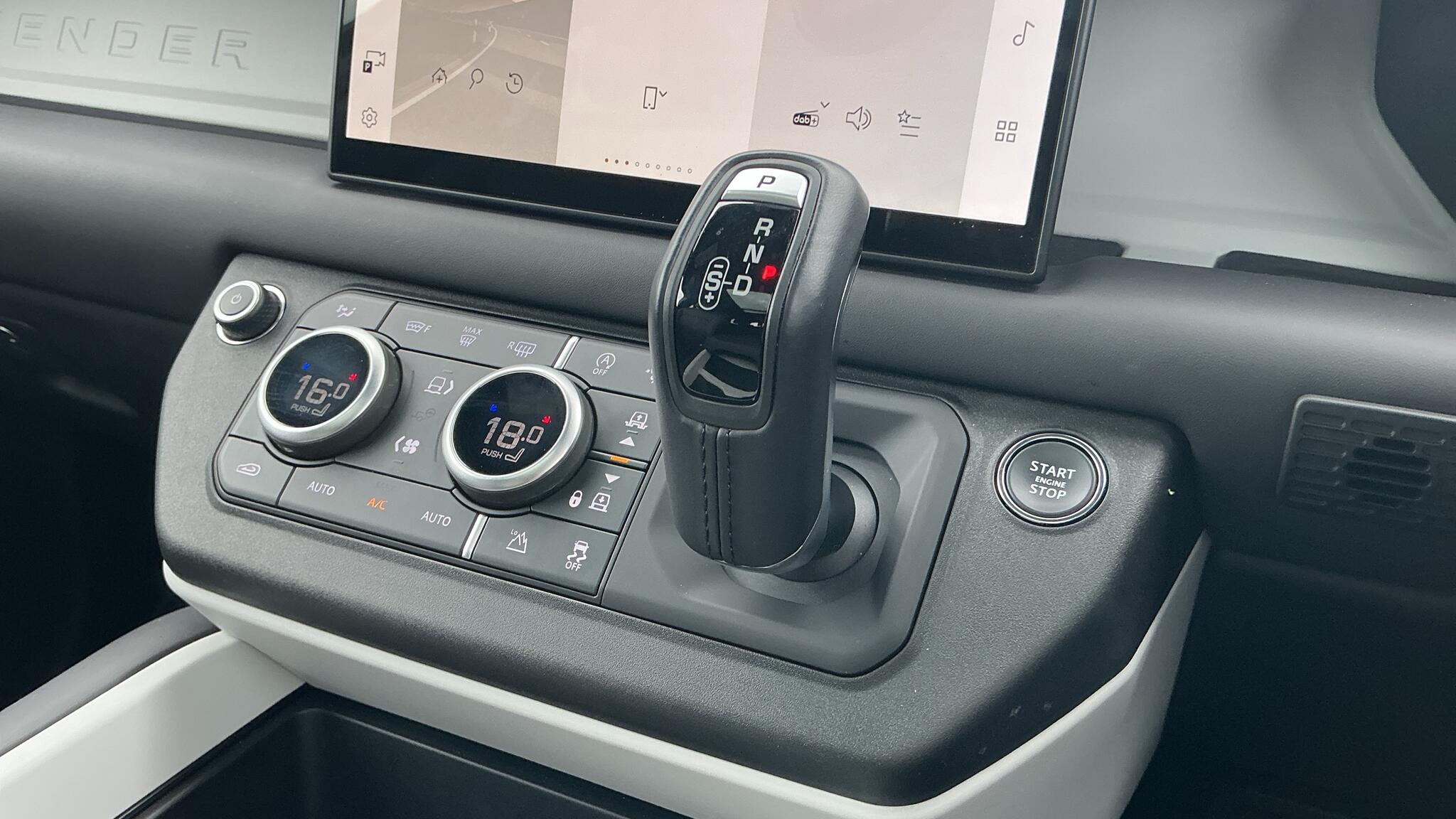 Land Rover Defender view 13