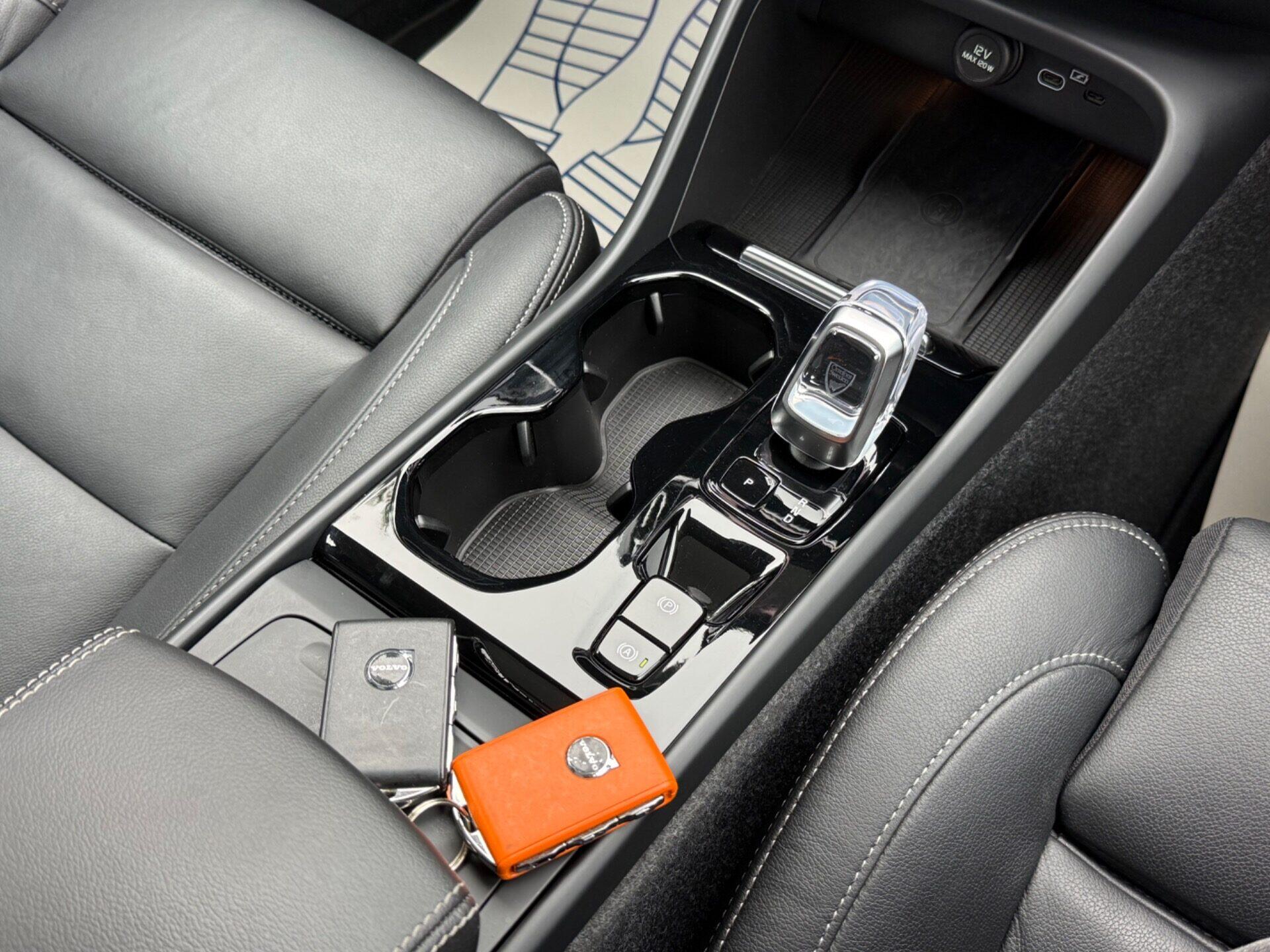 Volvo XC40 view 48