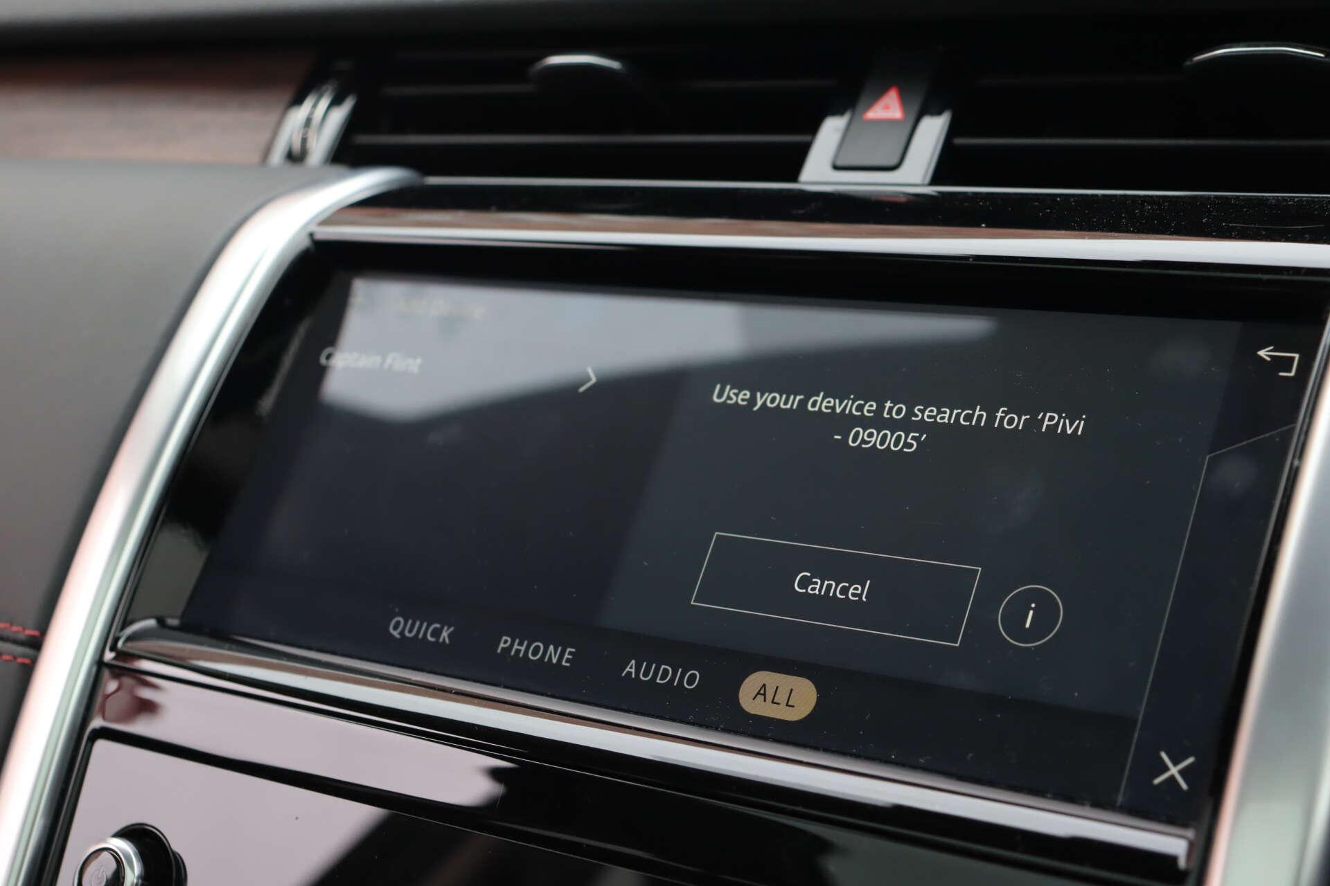Land Rover Discovery Sport view 44