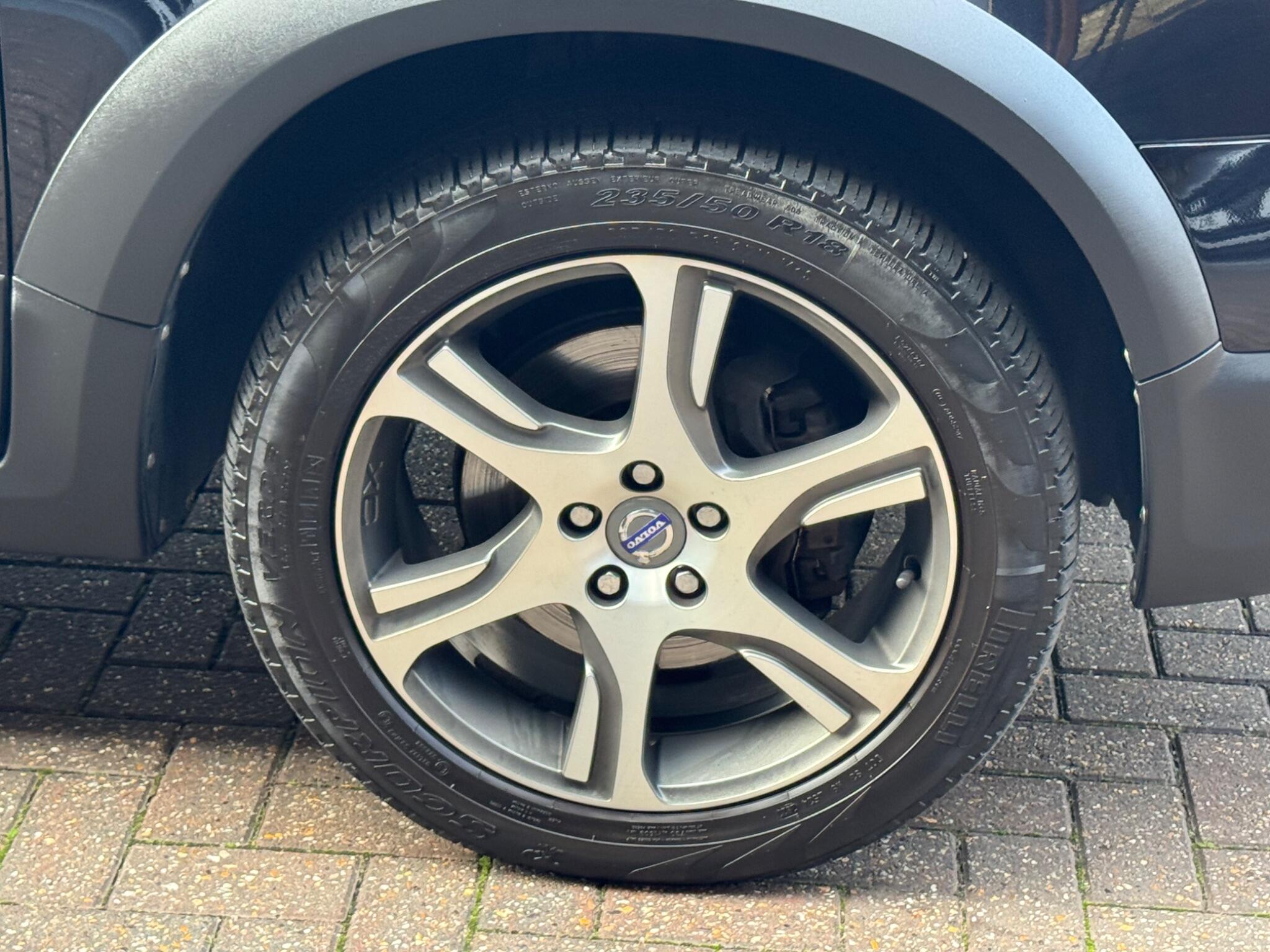 Volvo XC70 view 30