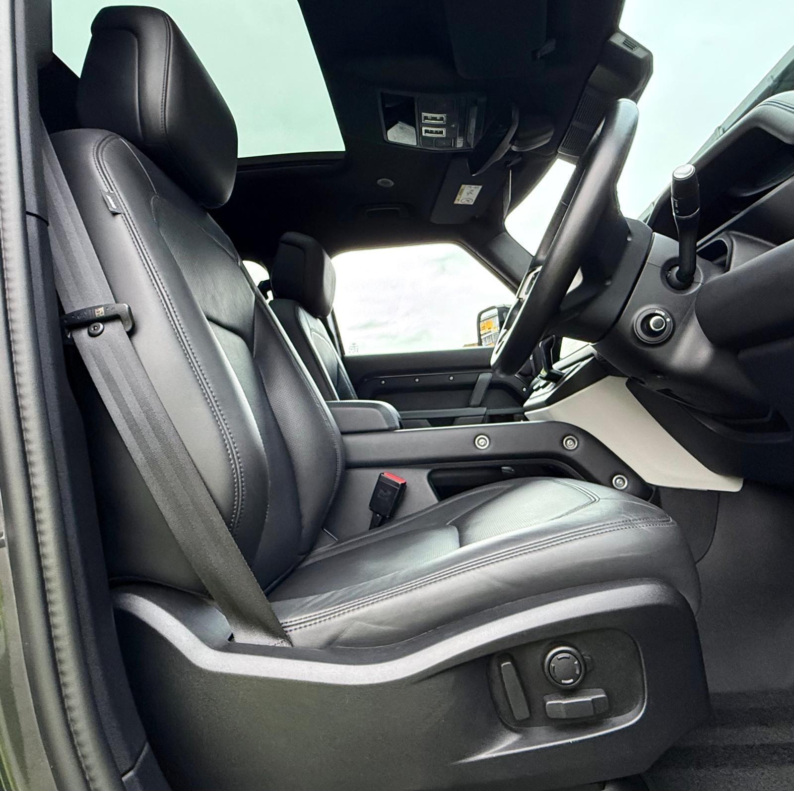 Land Rover Defender view 18