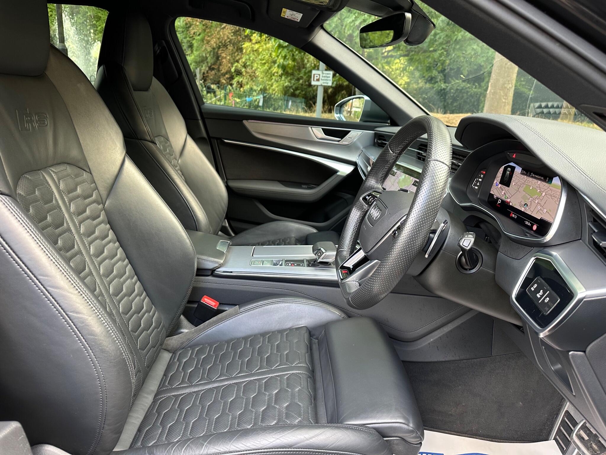 Audi RS6 view 16