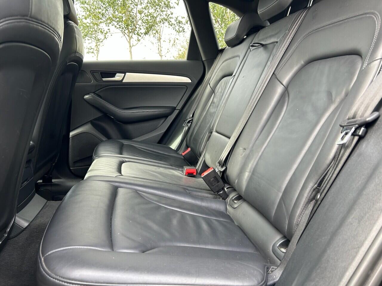 Audi Q5 view 24