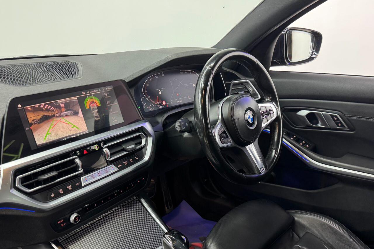 BMW 3 Series view 38