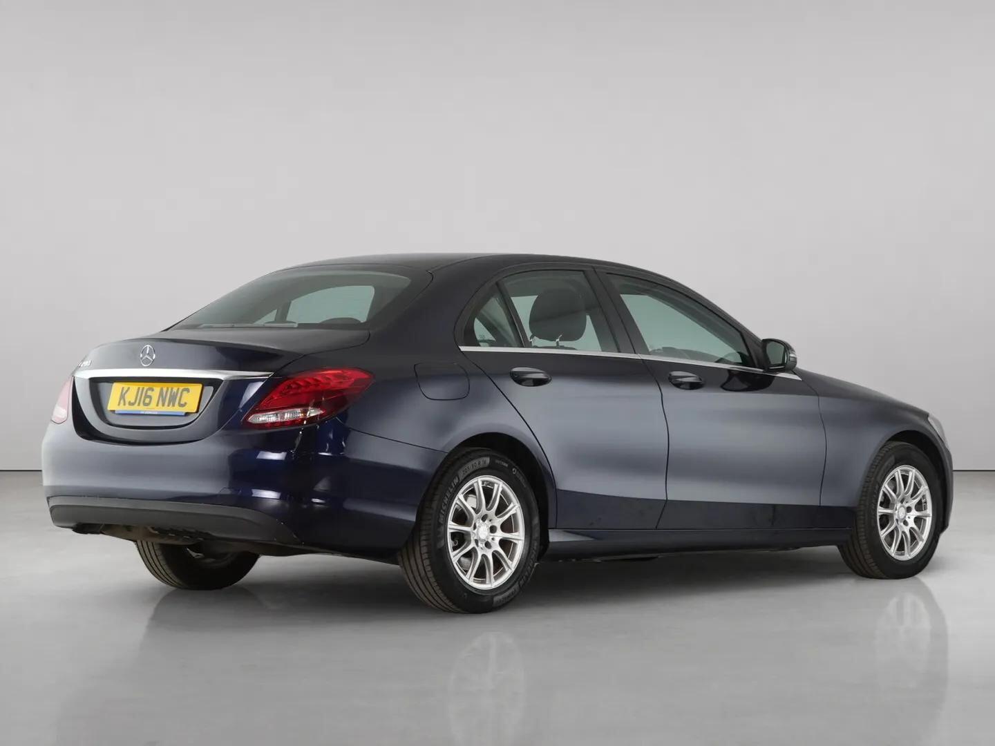 Mercedes-Benz C-Class view 8