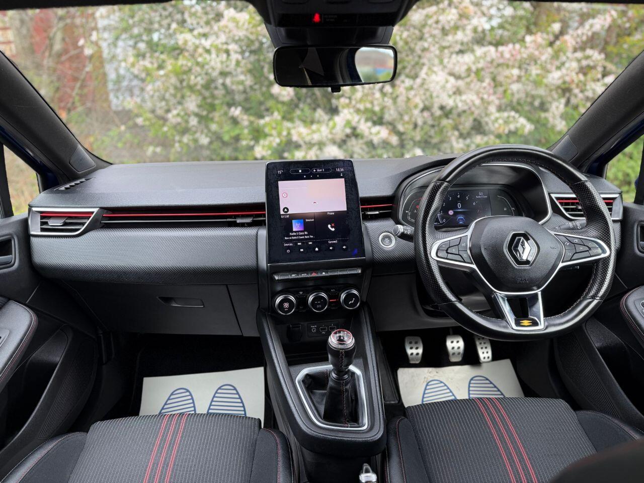 Renault Clio view 15