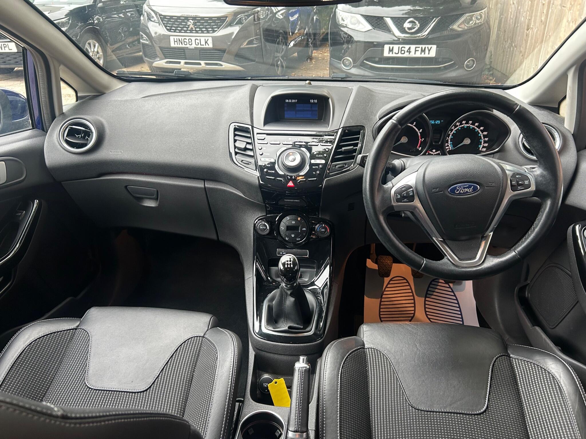 Ford Fiesta view 29