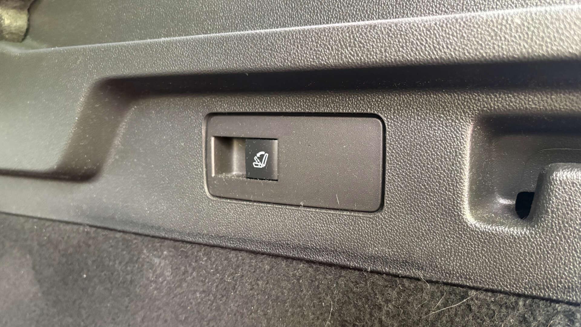 Vauxhall Insignia view 45