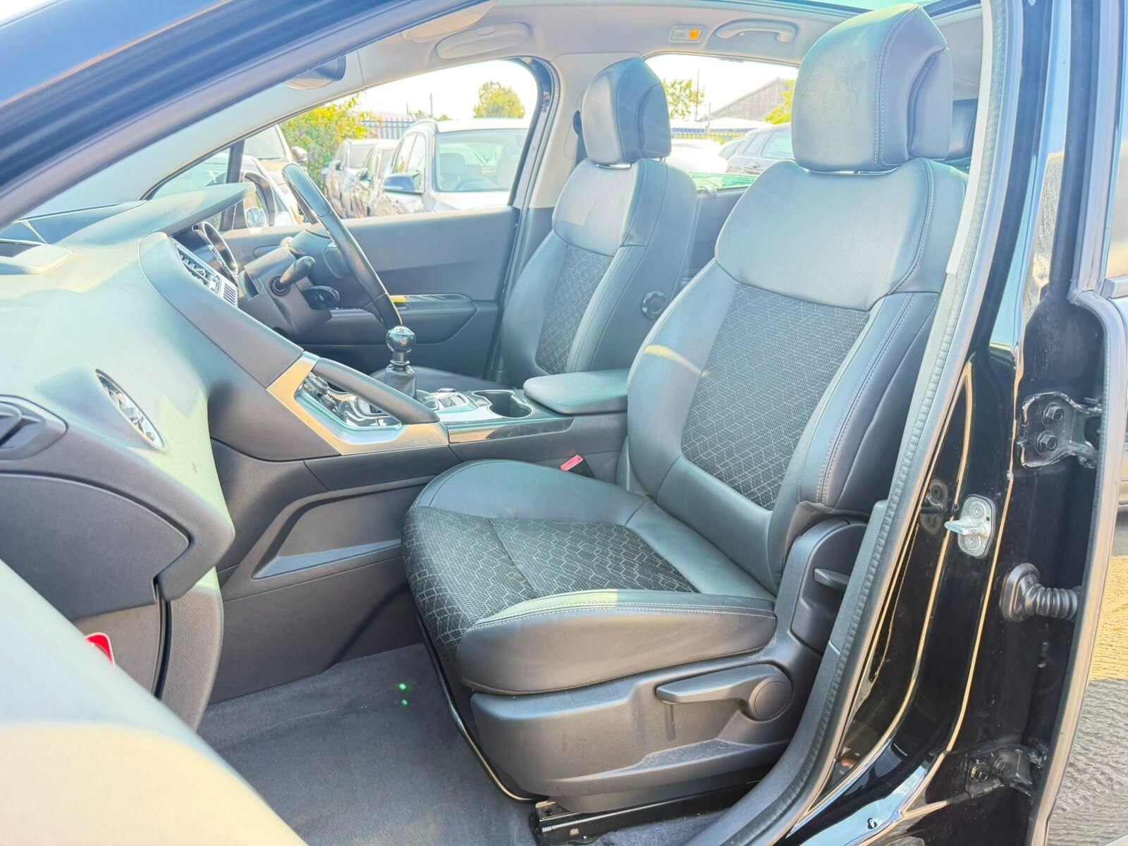 Peugeot 3008 view 19