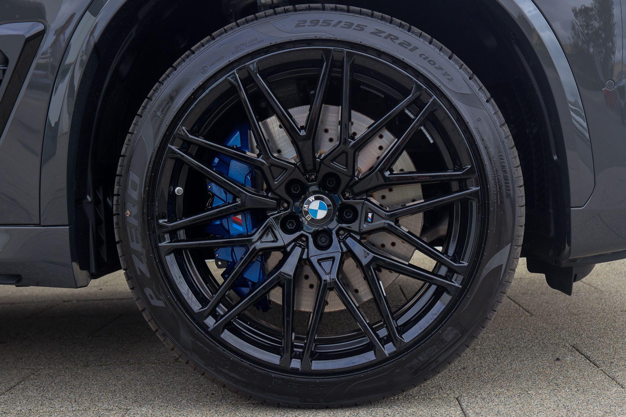 BMW X5 M view 28