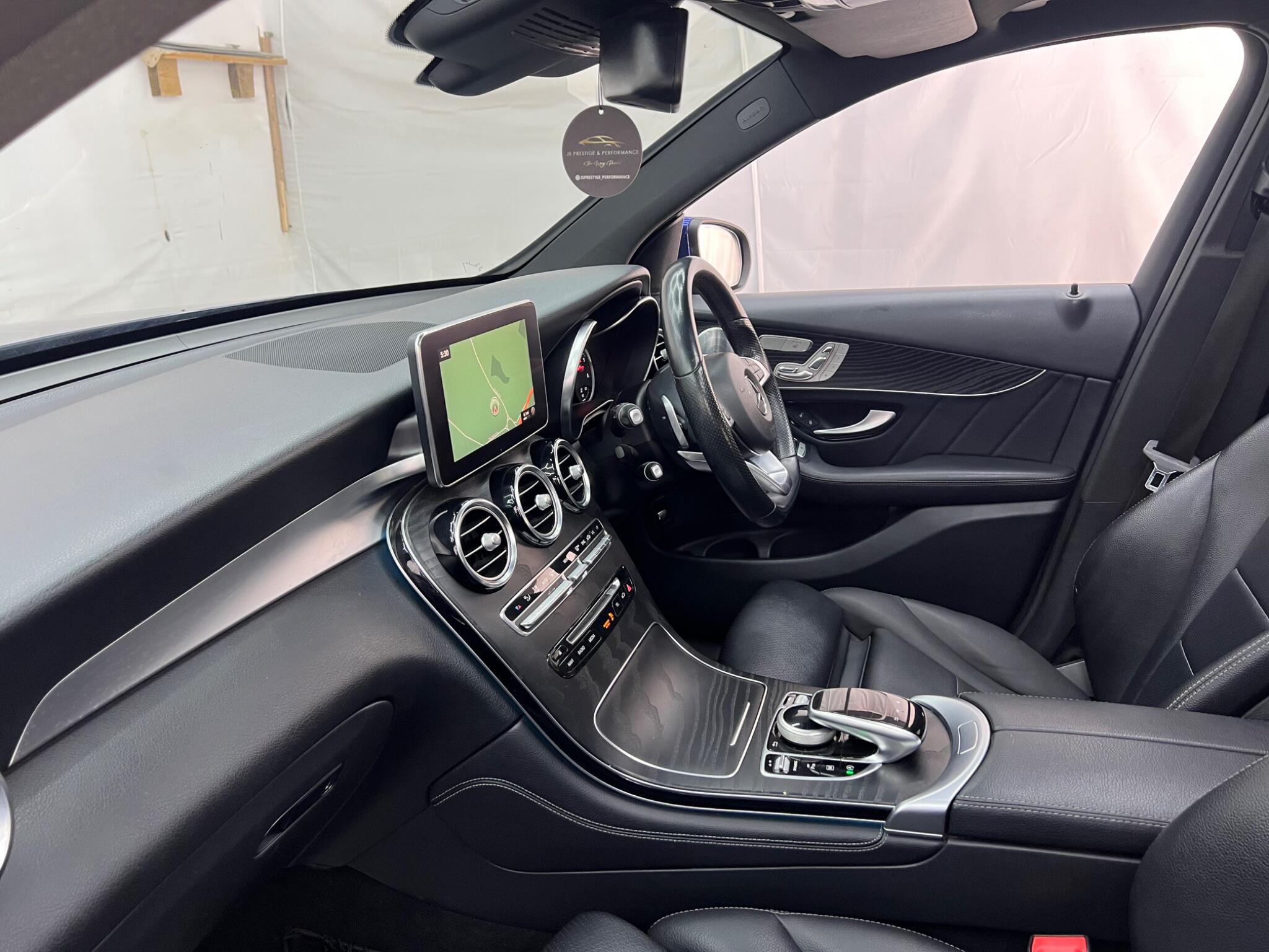 Mercedes-Benz GLC view 58