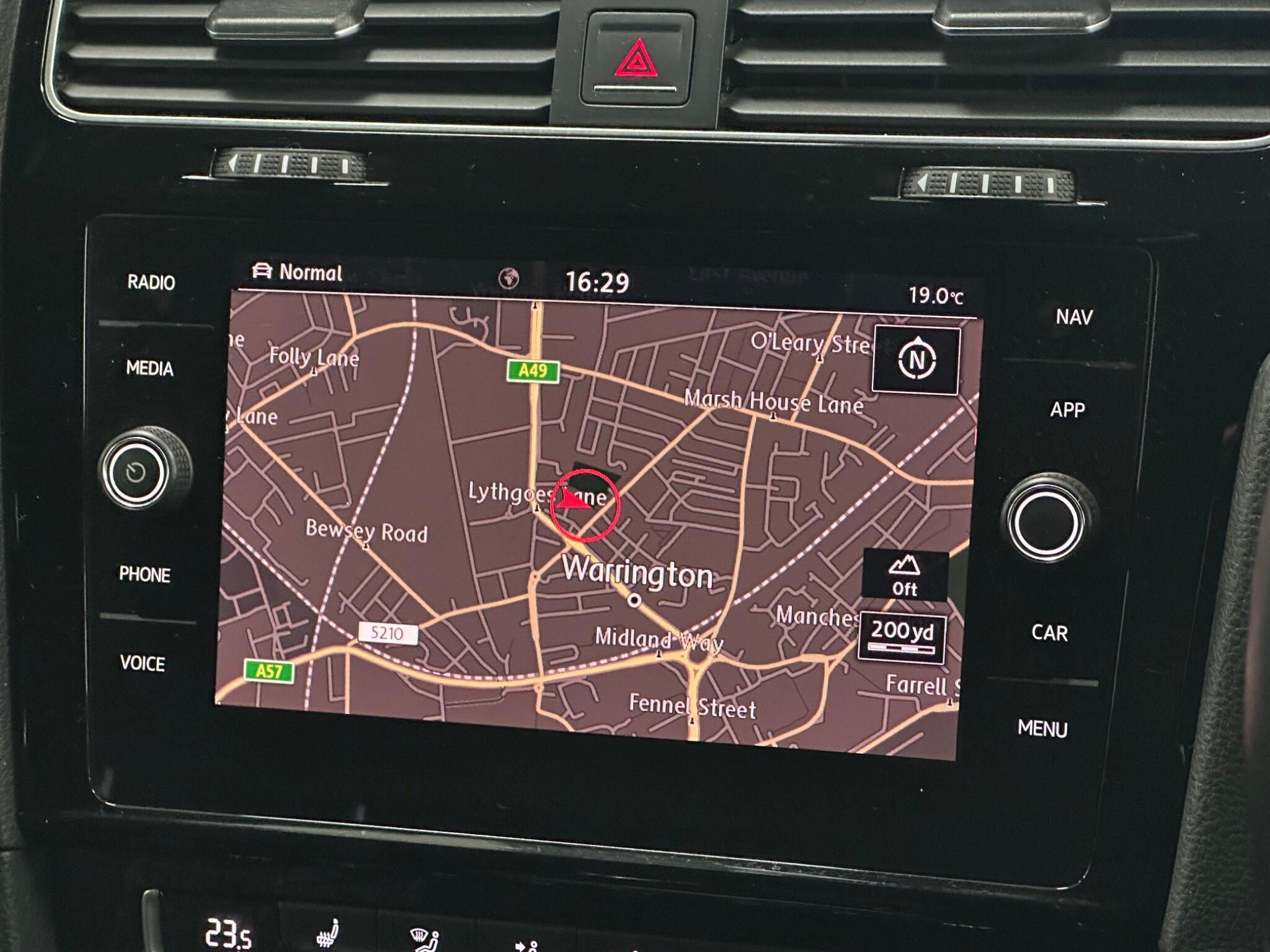 Volkswagen Golf view 29