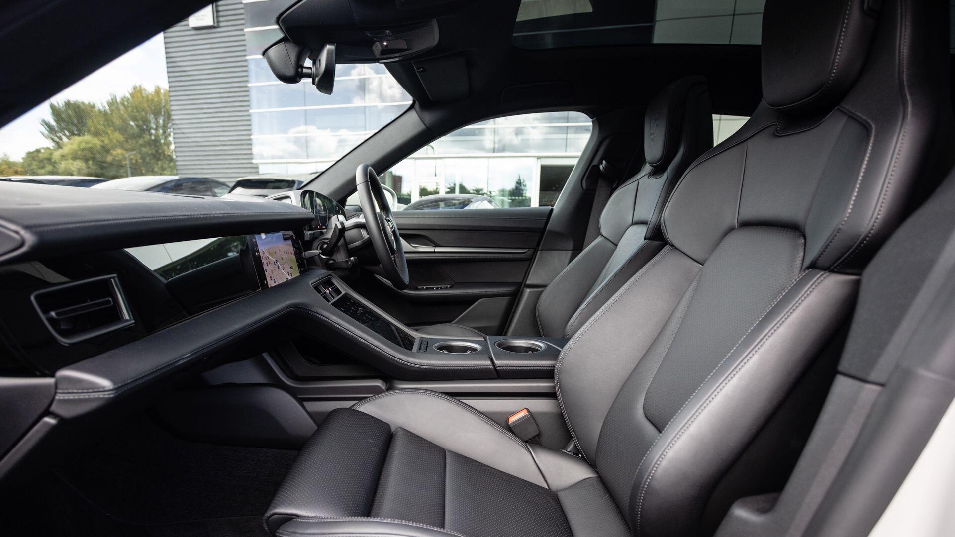 Porsche Taycan view 29
