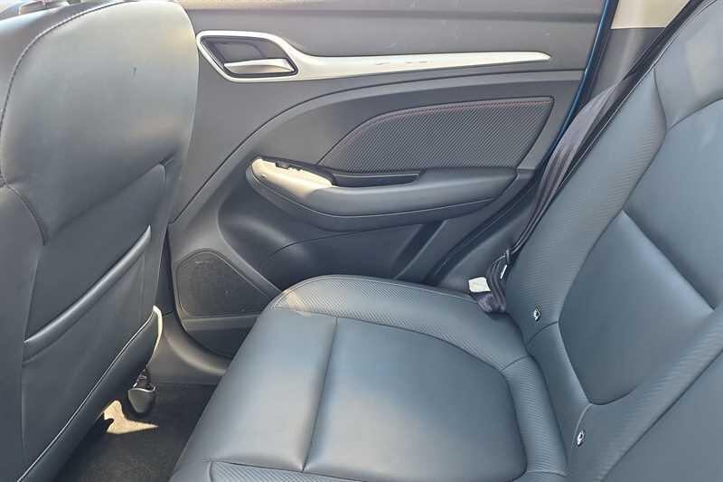 MG ZS view 26