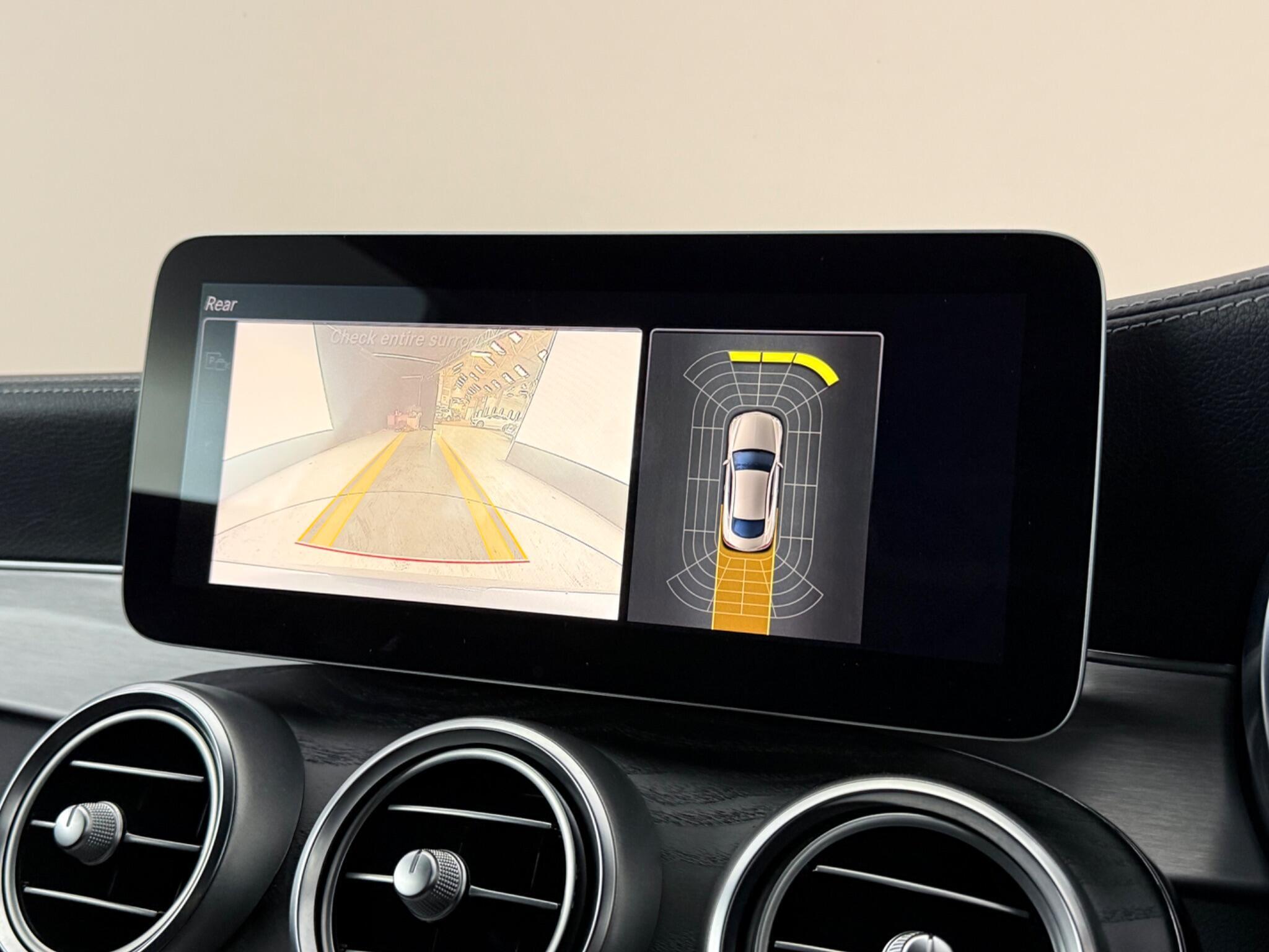 Mercedes-Benz C-Class view 27