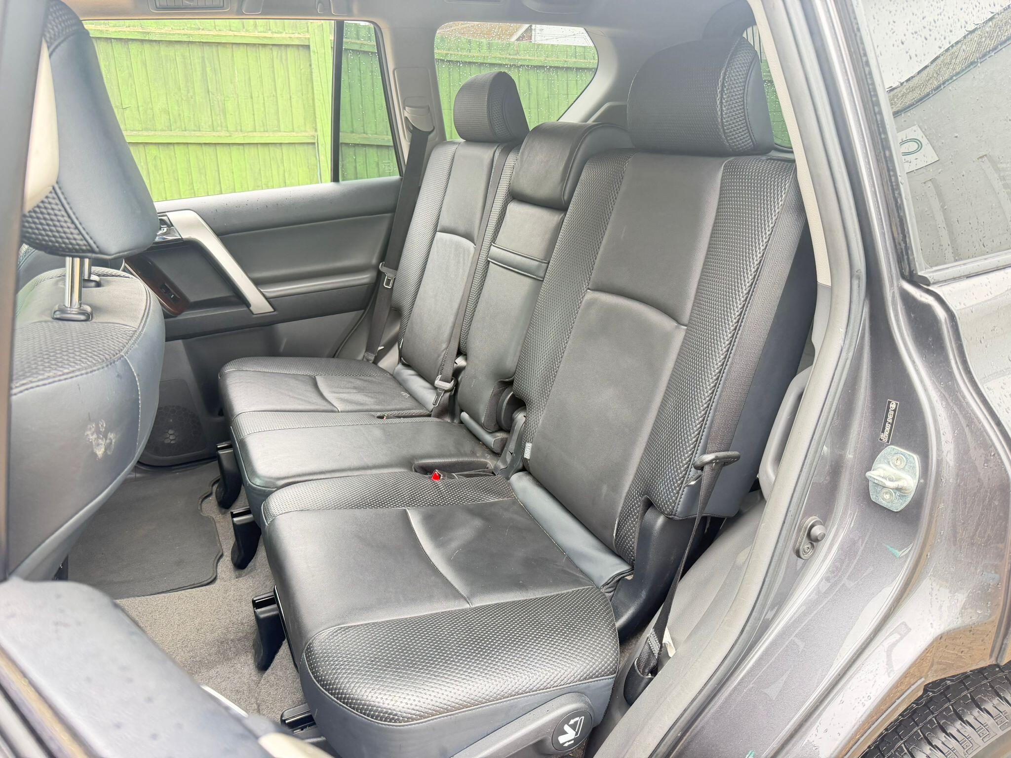 Toyota Land Cruiser view 16