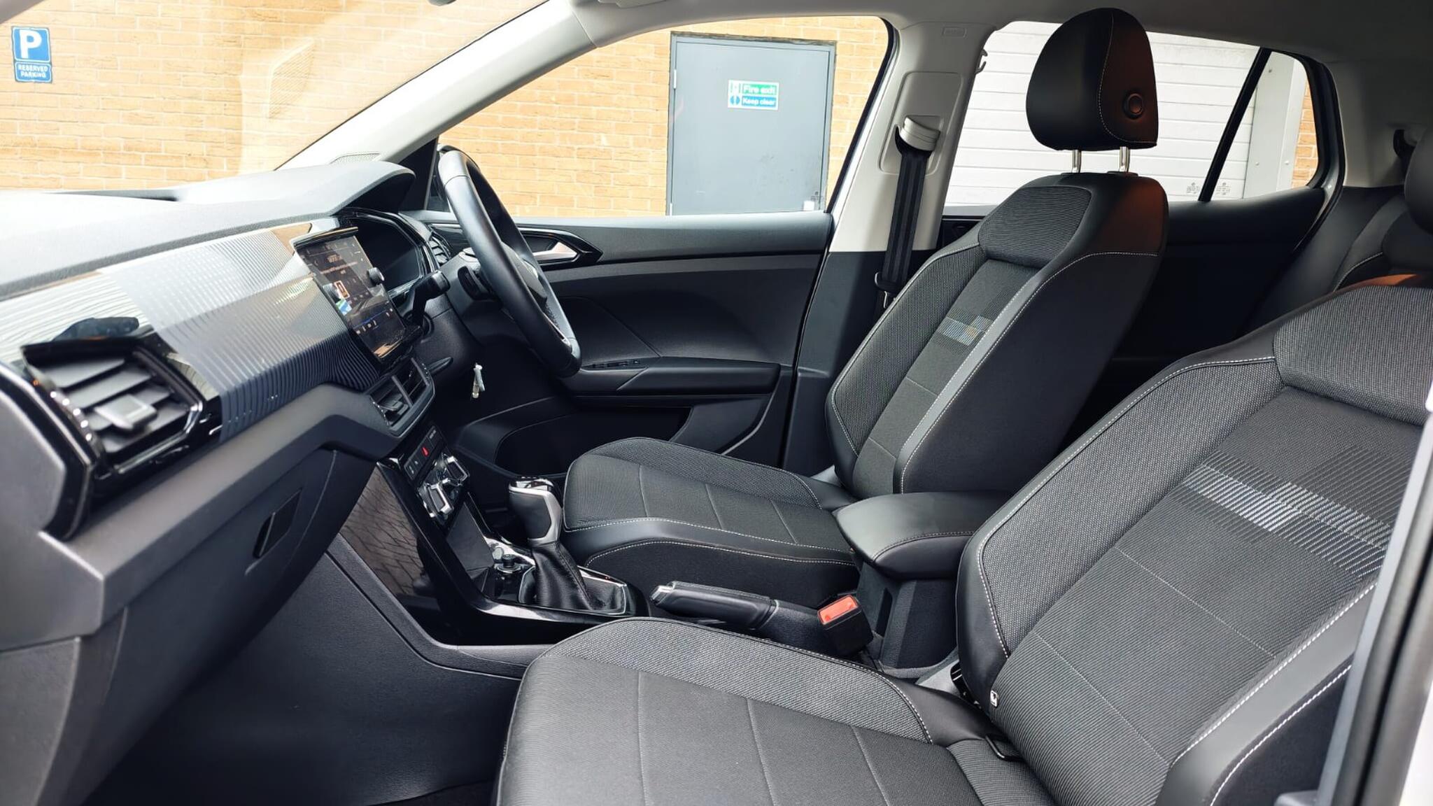 Volkswagen T-Cross view 19
