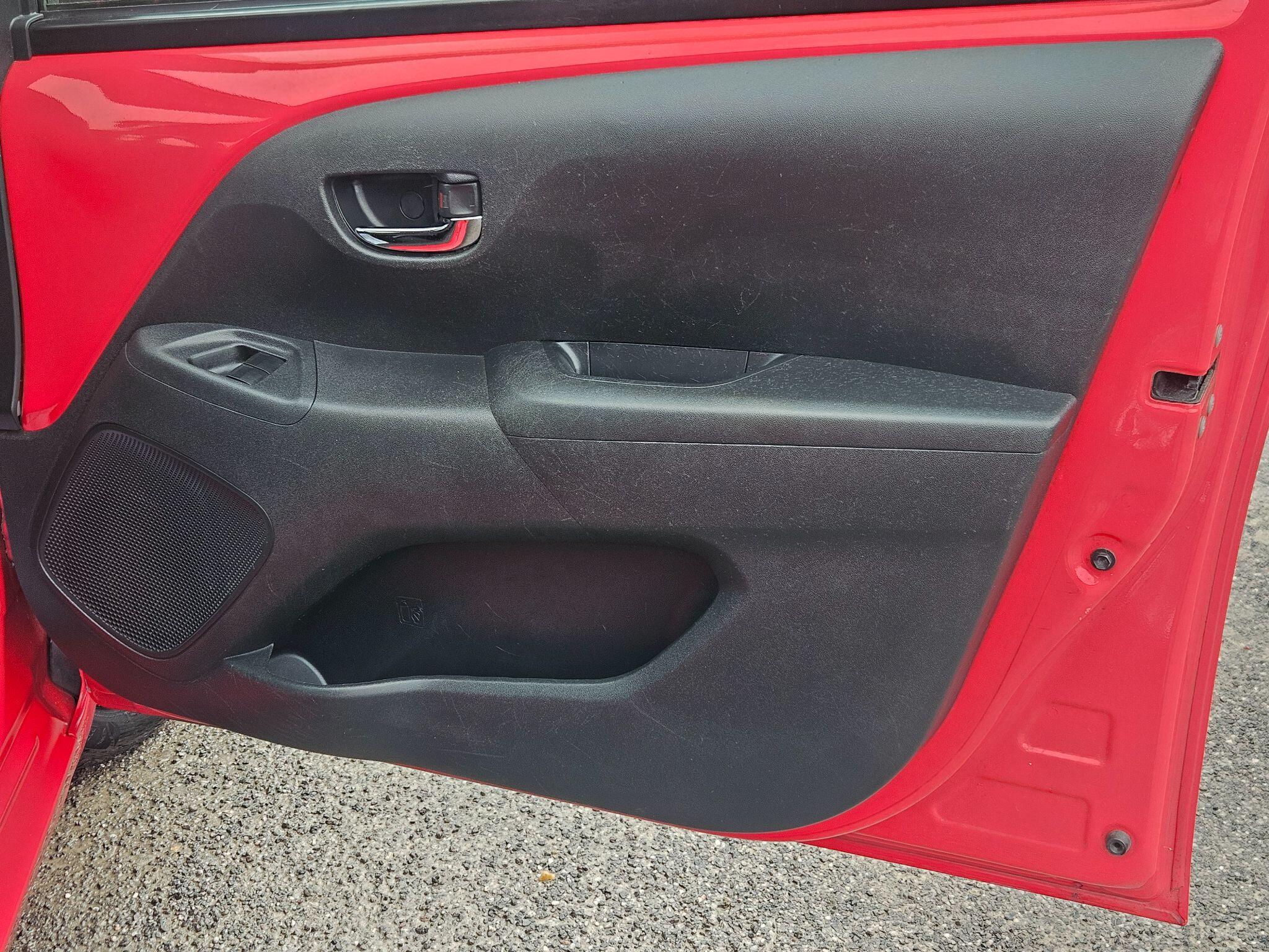 2015 Toyota AYGO image 47